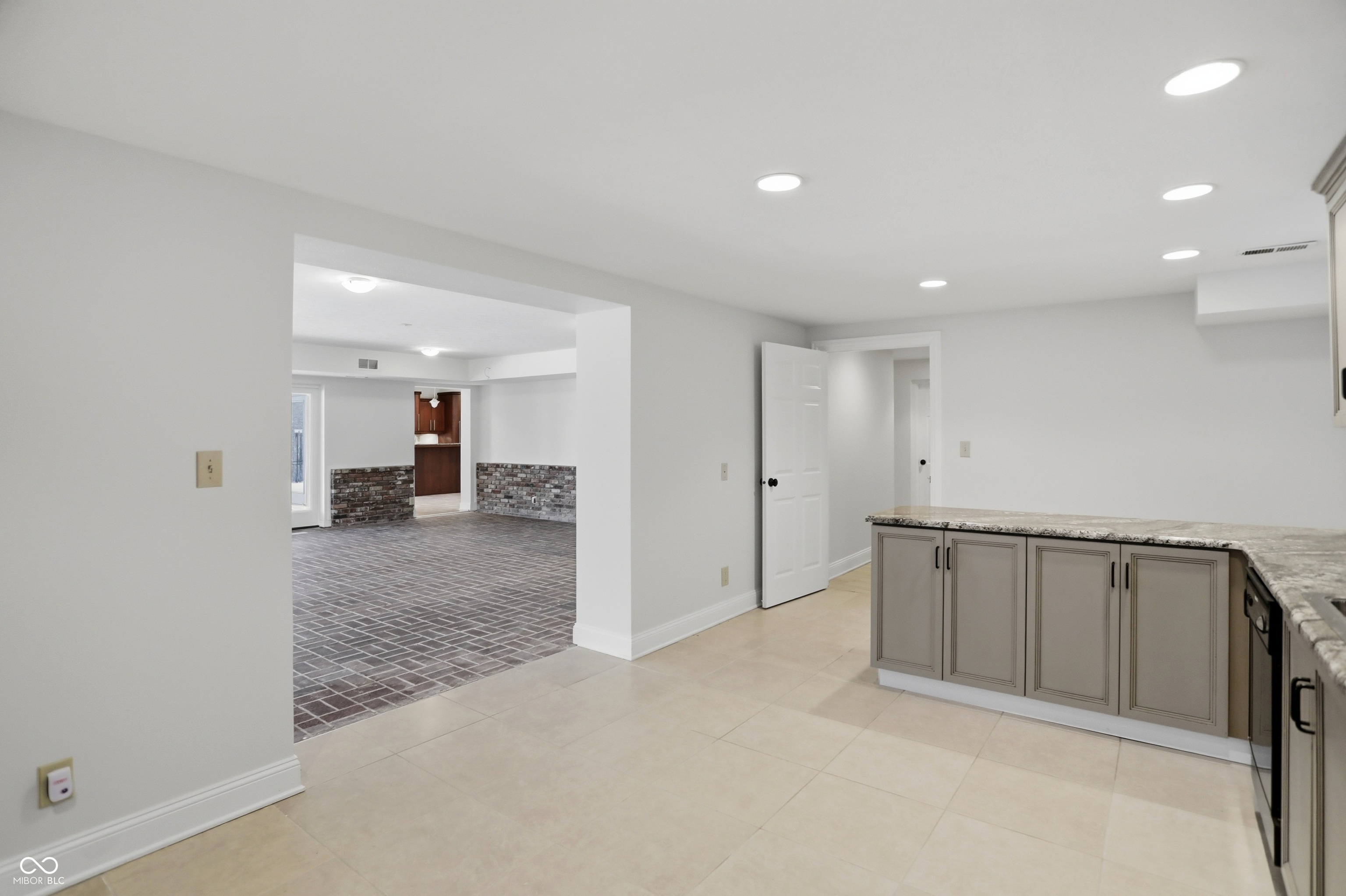 Indianapolis, Indiana, 46256, United States, 6 Bedrooms Bedrooms, ,10 BathroomsBathrooms,Residential,For Sale,2016946