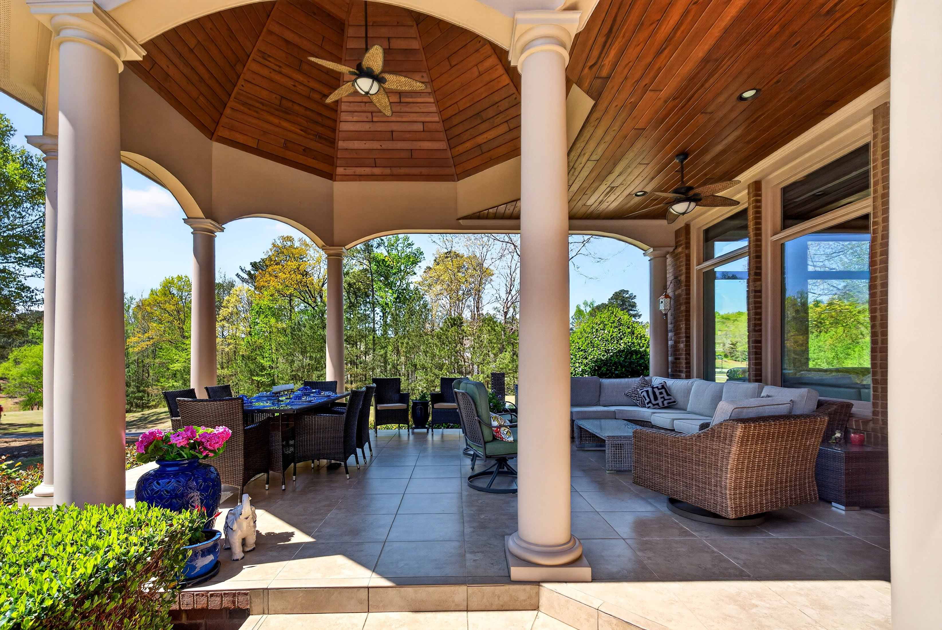  Luxury French Estate with Sweeping Golf Course Views - 物件實景