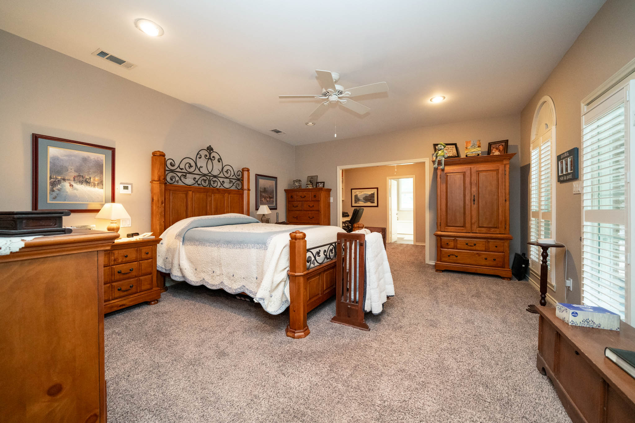 Jacksonville, Texas, 75766, United States, 3 Bedrooms Bedrooms, ,4 BathroomsBathrooms,Residential,For Sale,1984129