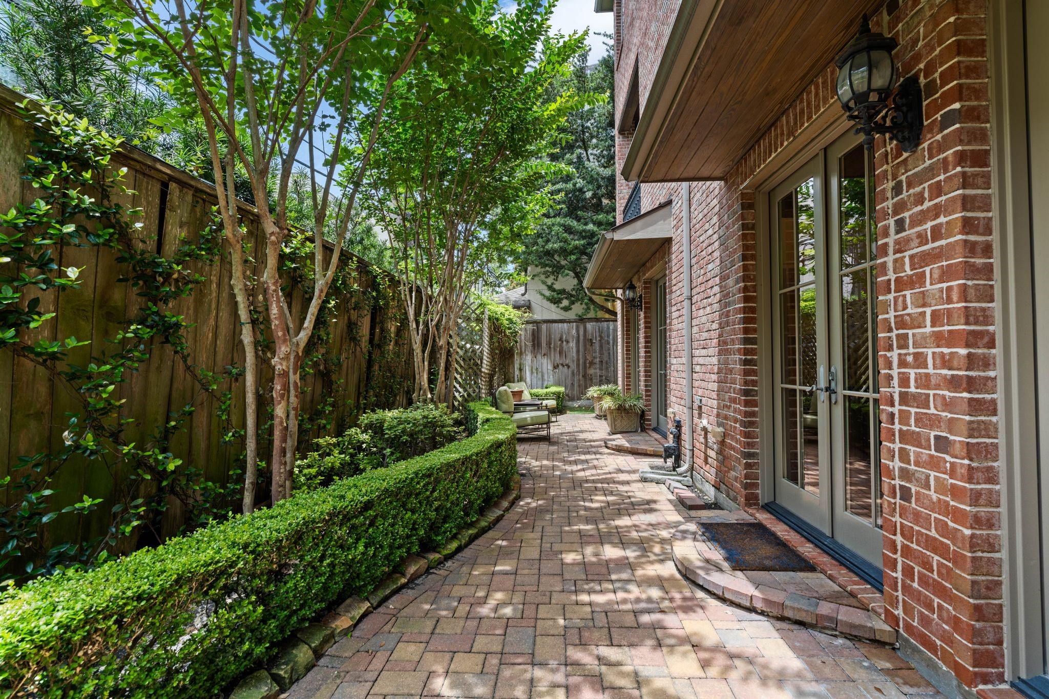 1010 Nantucket Drive F - 物件實景