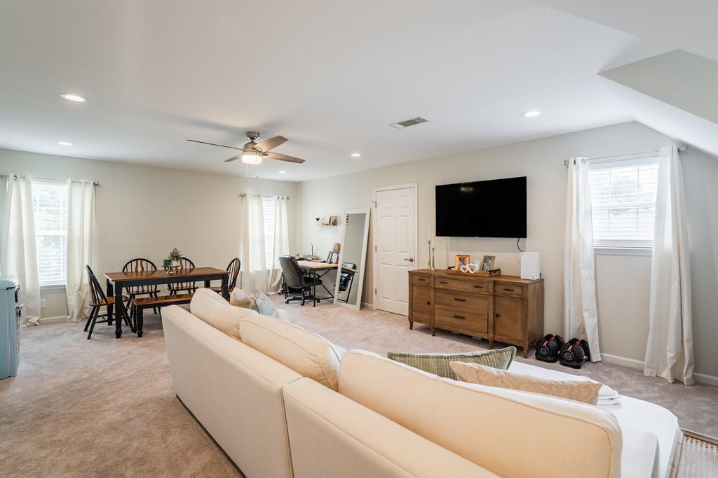 CHATSWORTH, Georgia, 30705, United States, 3 Bedrooms Bedrooms, ,3 BathroomsBathrooms,Residential,For Sale,1965219