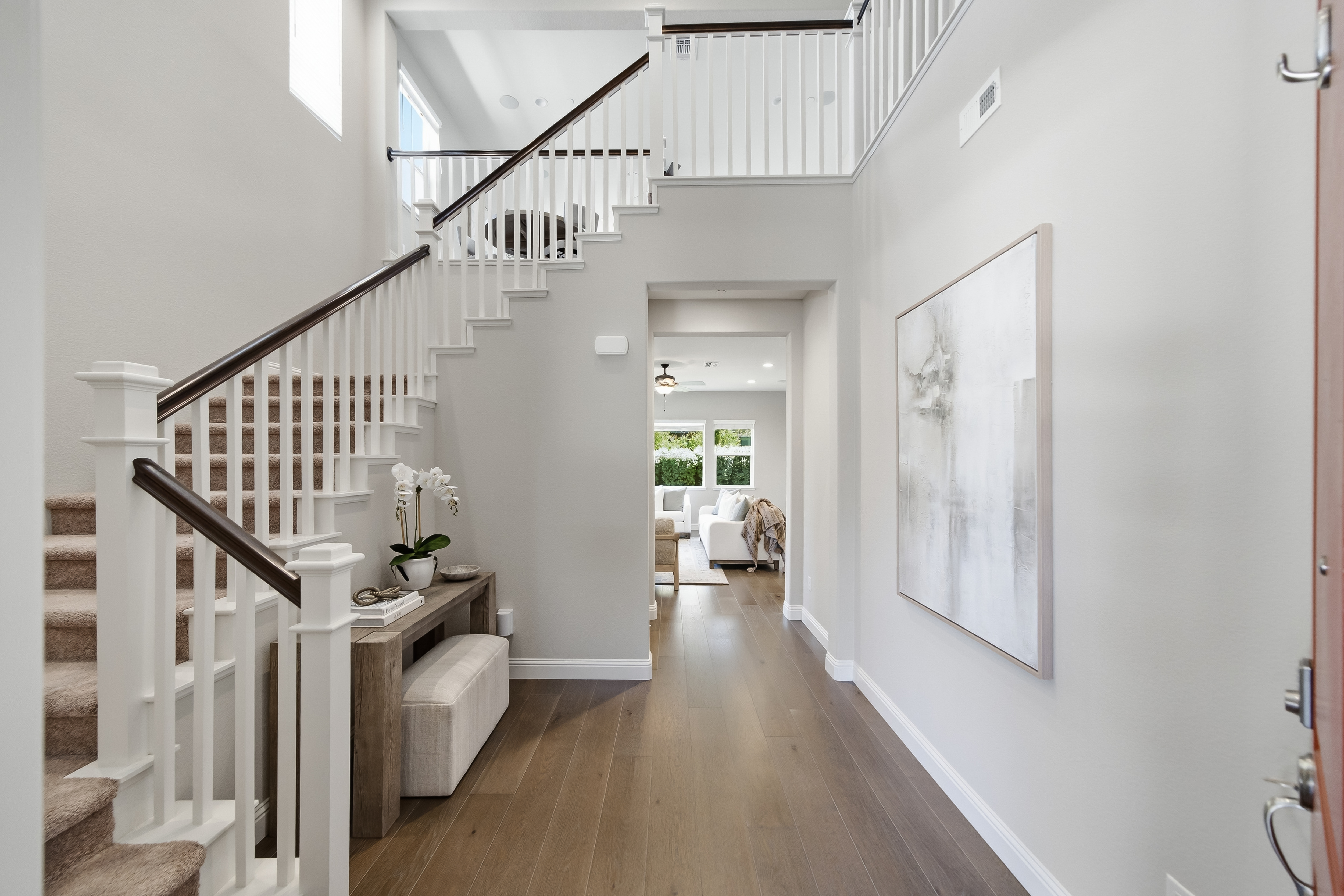  Elevated Modern Living in Sanctuary Village - 物件實景
