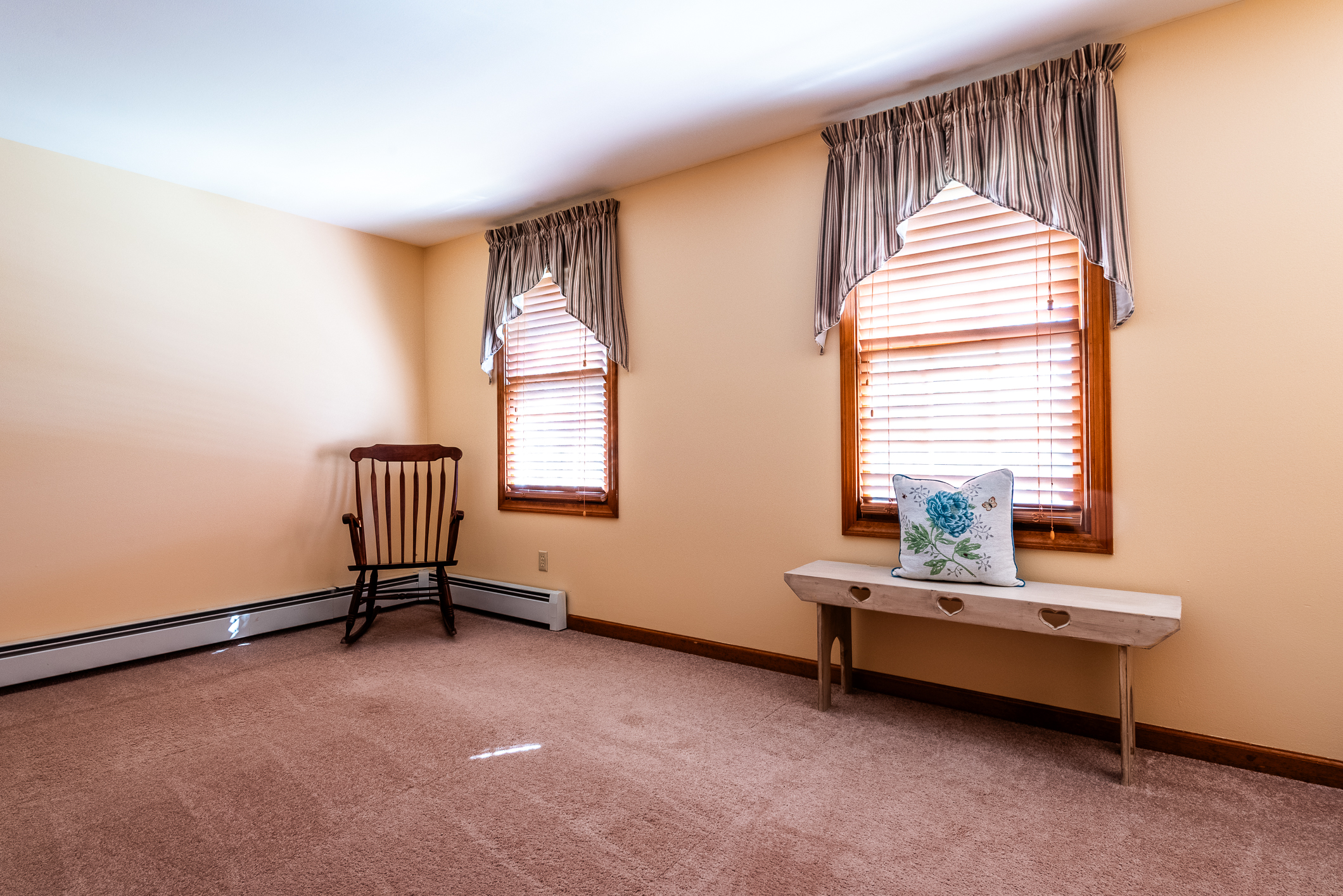  Beautifully Maintained Colonial Set on Over 2.5 Acres - 物件實景