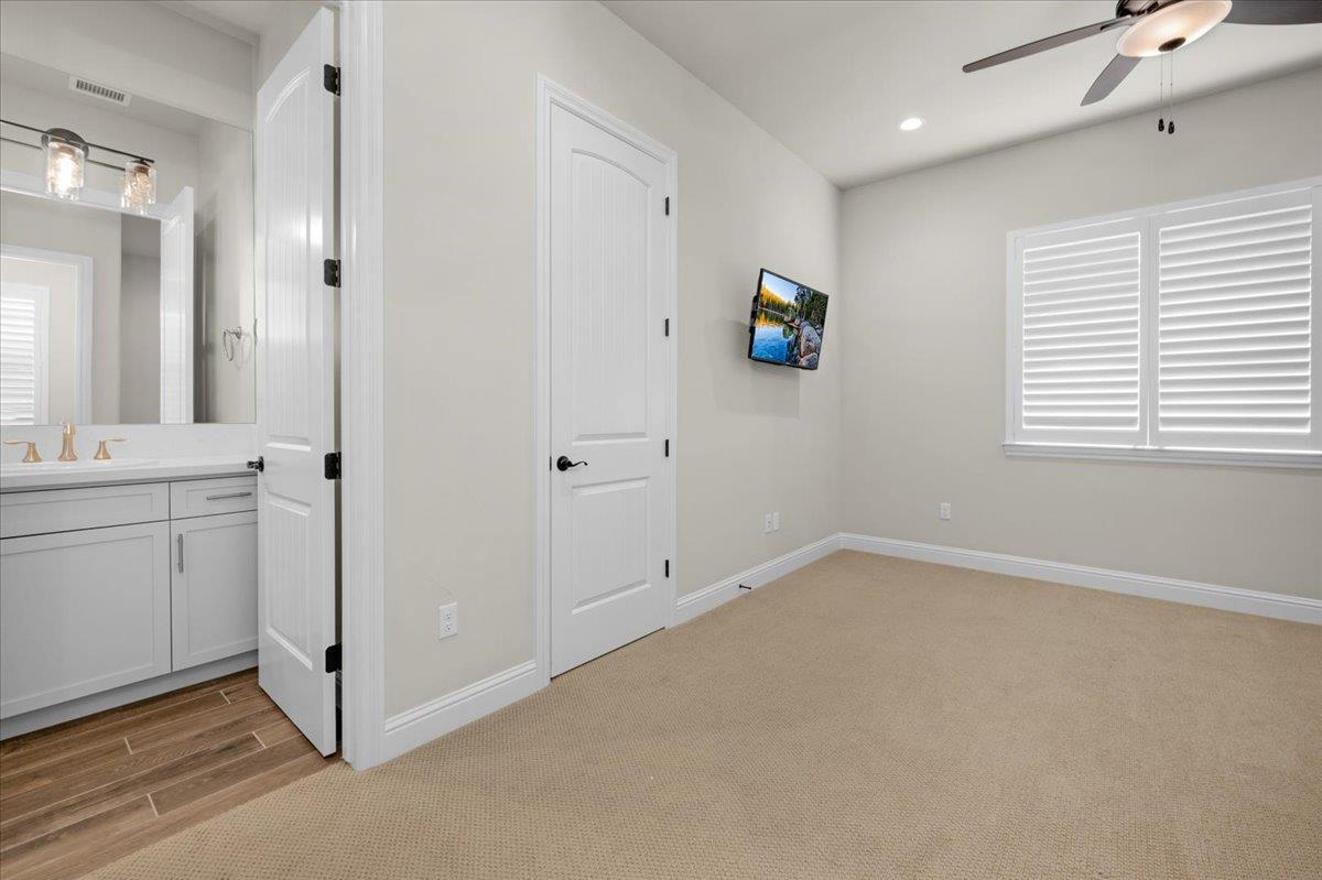 Fresno, California, 93730, United States, 3 Bedrooms Bedrooms, ,3 BathroomsBathrooms,Residential,For Sale,1846236