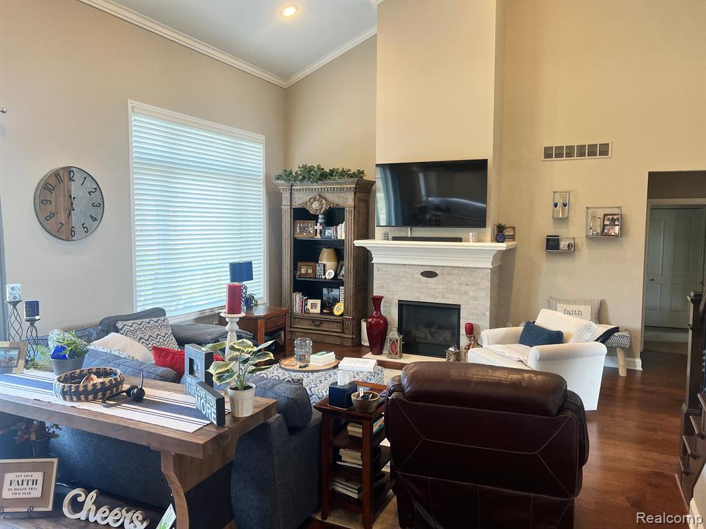 Shelby Township, Michigan, 48316, United States, 3 Bedrooms Bedrooms, ,4 BathroomsBathrooms,Residential,For Sale,2014056