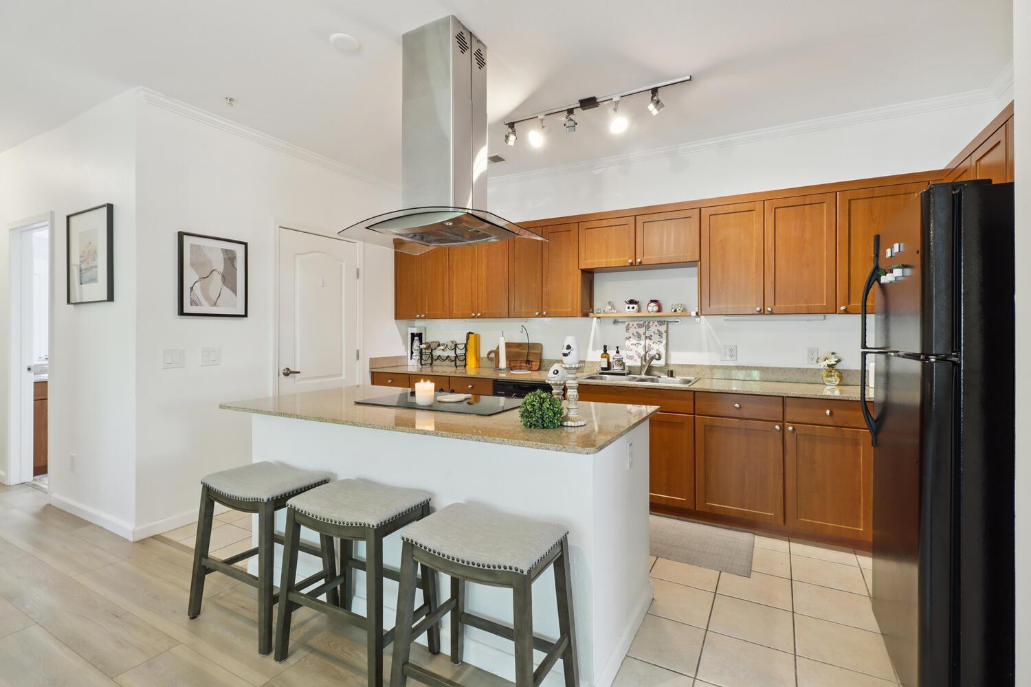 Davis, California, 95618, United States, 2 Bedrooms Bedrooms, ,2 BathroomsBathrooms,Residential,For Sale,1874758