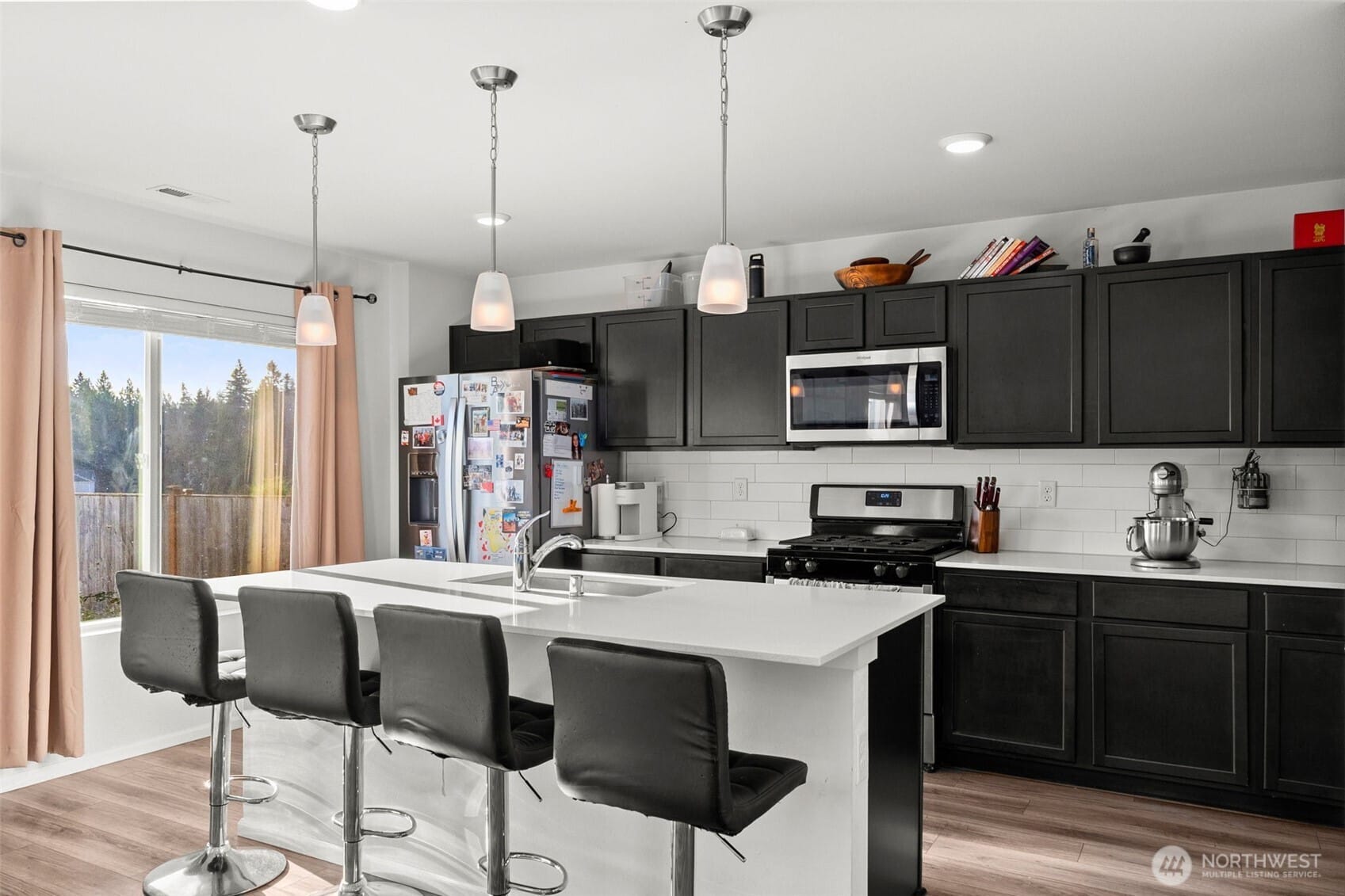 Olympia, Washington, 98501, United States, 4 Bedrooms Bedrooms, ,3 BathroomsBathrooms,Residential,For Sale,1997535