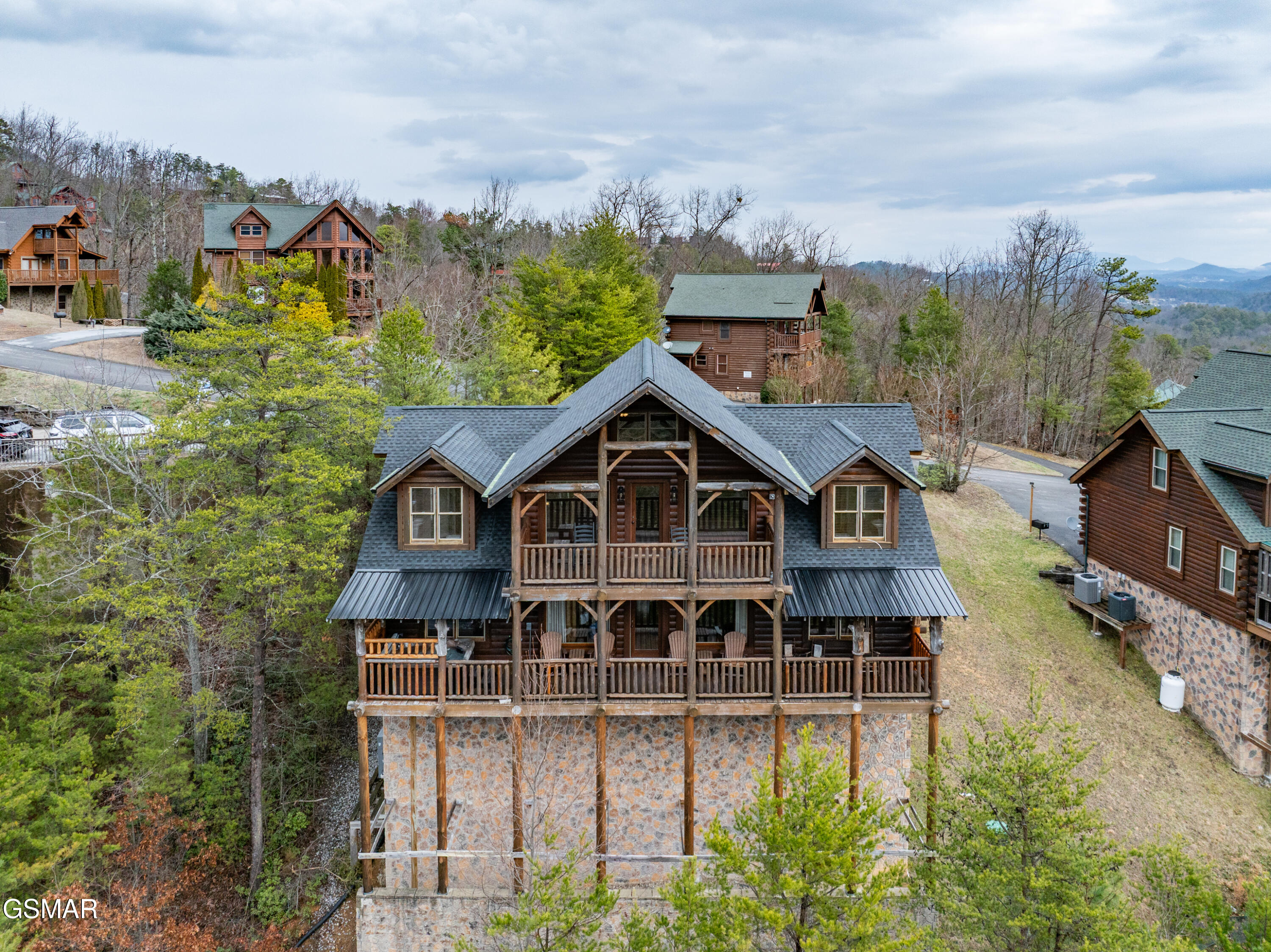Sevierville, Tennessee, 37862, United States, 3 Bedrooms Bedrooms, ,5 BathroomsBathrooms,Residential,For Sale,2021105