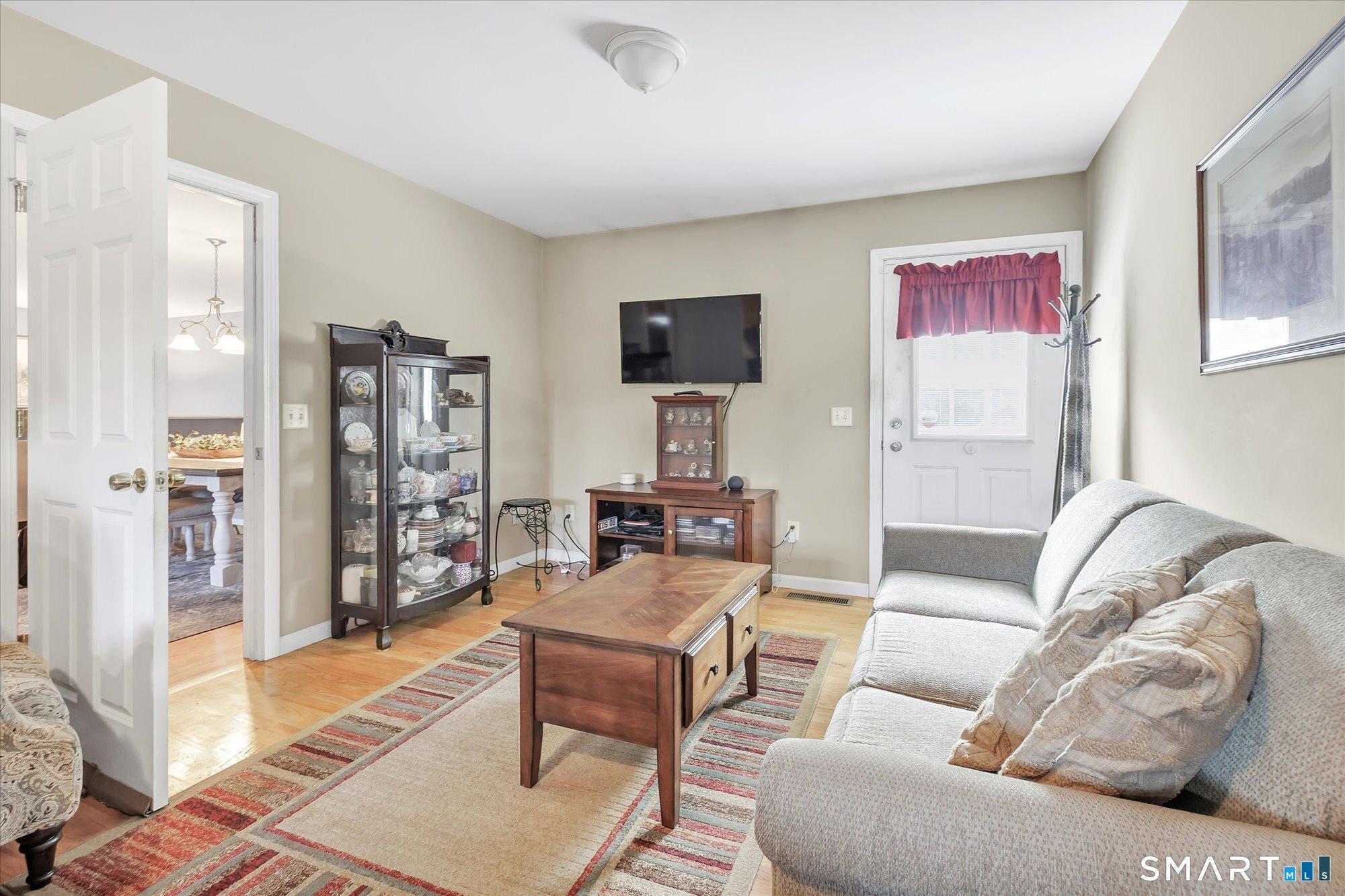 Ansonia, Connecticut, 06401, United States, 4 Bedrooms Bedrooms, ,4 BathroomsBathrooms,Residential,For Sale,2048150