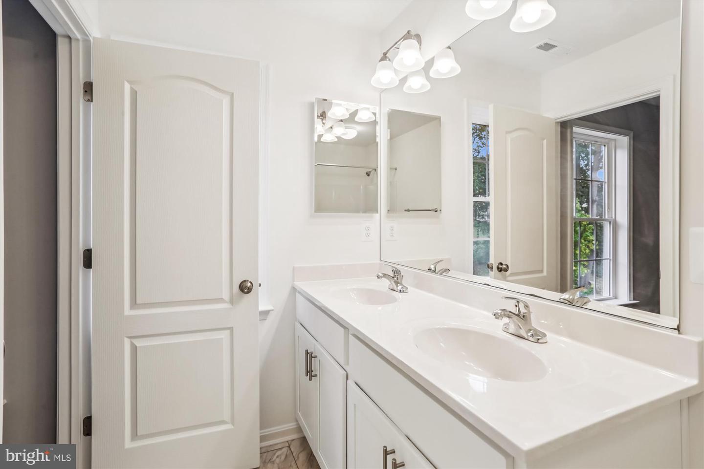 Laurel, Maryland, 20723, United States, 3 Bedrooms Bedrooms, ,3 BathroomsBathrooms,Residential,For Sale,1947334