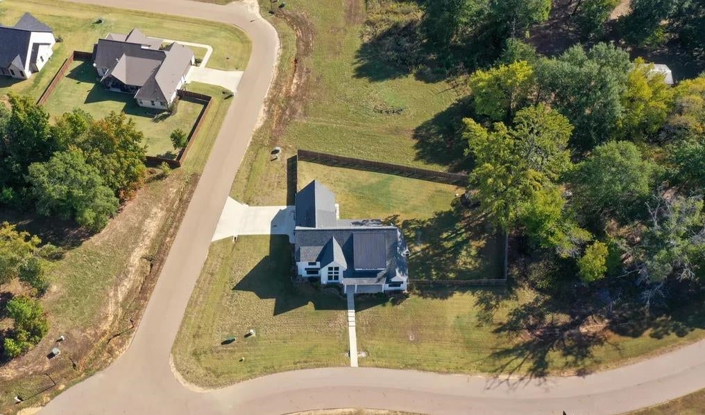 Texarkana, Texas, 75503, United States, 4 Bedrooms Bedrooms, ,4 BathroomsBathrooms,Residential,For Sale,1980394