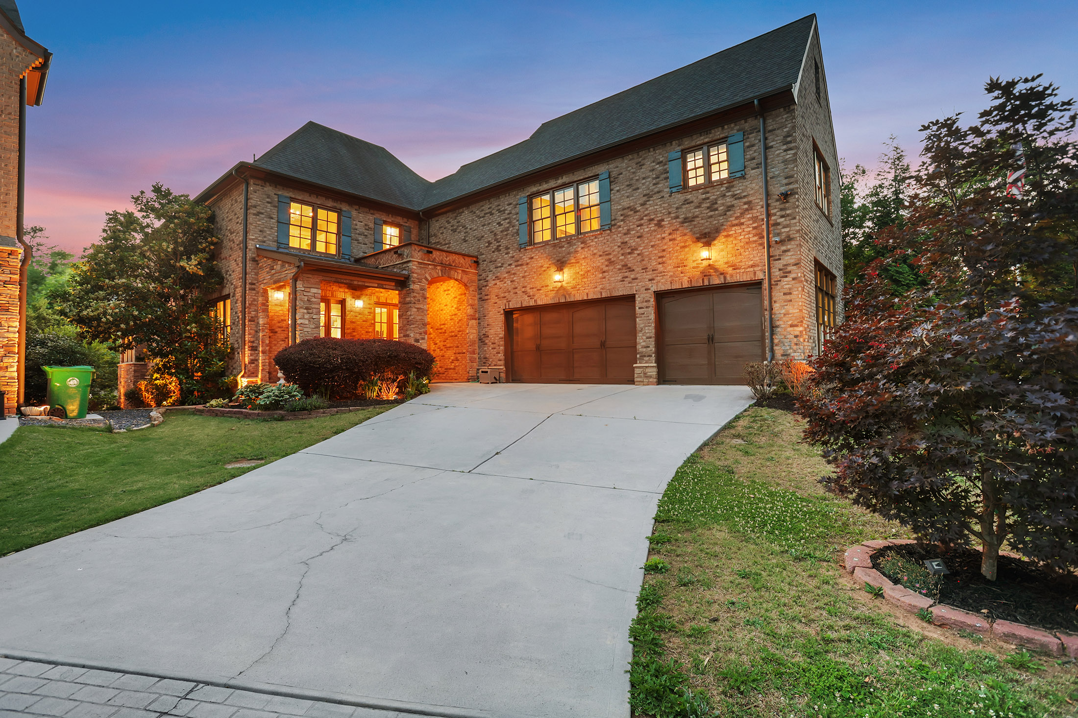  Sophisticated Brick Residence in Coveted Brookhaven Location - 物件實景