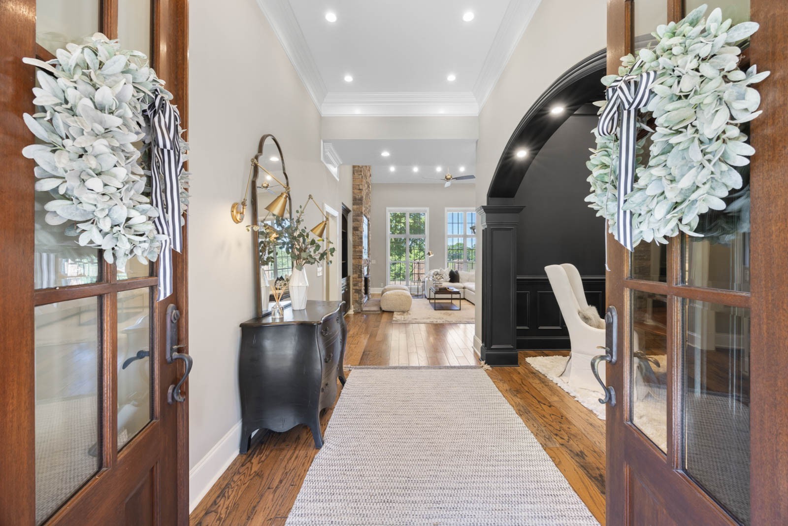 Clarksville, Tennessee, 37043, United States, 4 Bedrooms Bedrooms, ,5 BathroomsBathrooms,Residential,For Sale,1997798