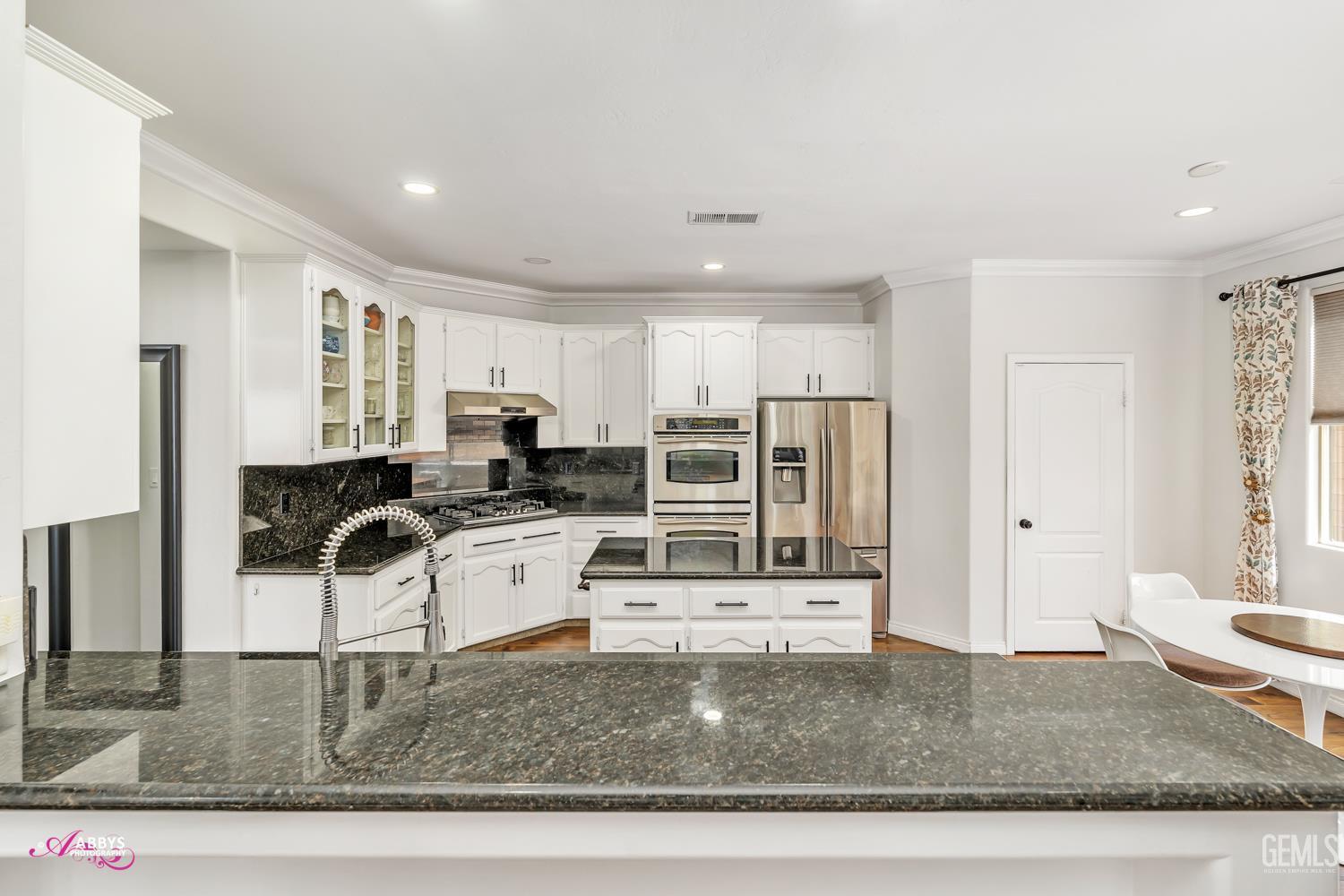 Bakersfield, California, 93311, United States, 5 Bedrooms Bedrooms, ,4 BathroomsBathrooms,Residential,For Sale,1846701