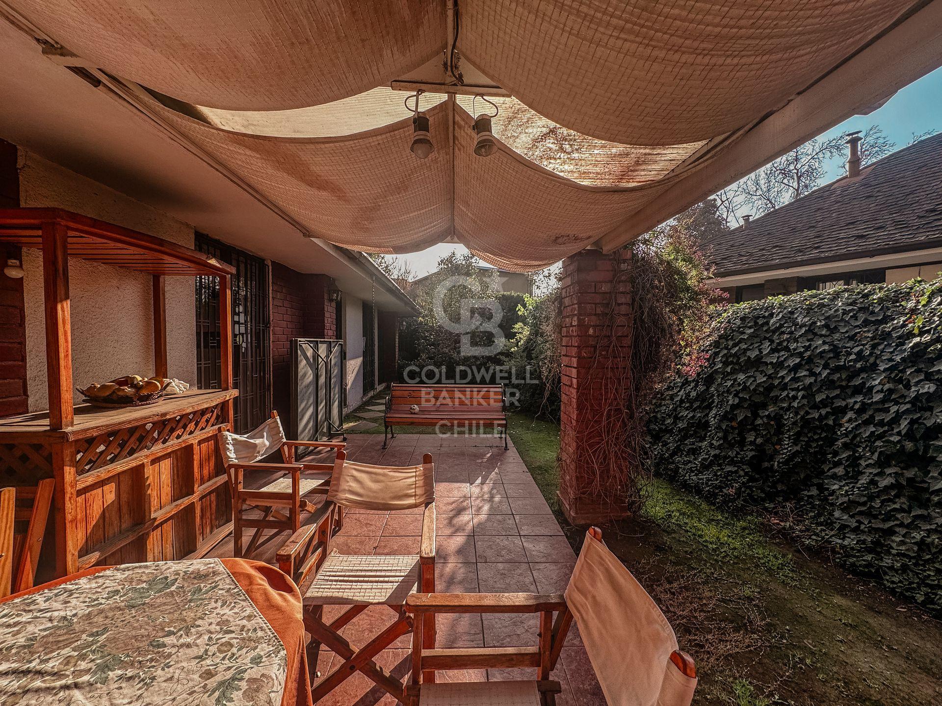 Vitacura, Chile, 4 Bedrooms Bedrooms, ,3 BathroomsBathrooms,Residential,For Sale,1917854