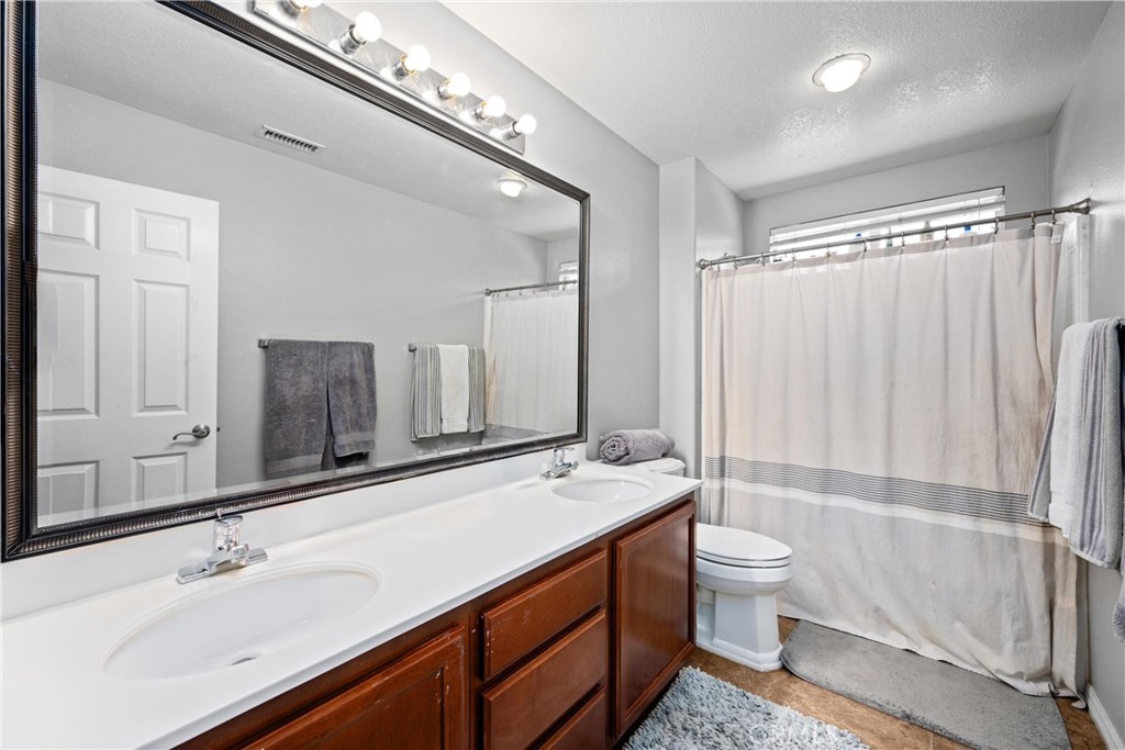 Riverside, California, 92503, United States, 4 Bedrooms Bedrooms, ,3 BathroomsBathrooms,Residential,For Sale,1875571