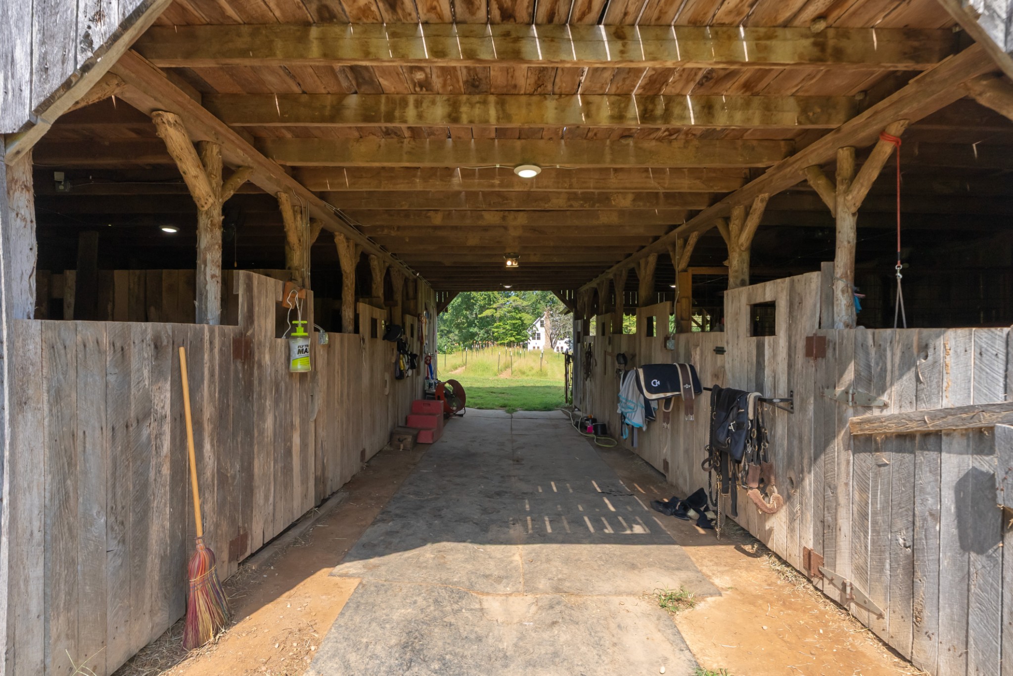  927 Bond Rd, Duck River, TN, 38454 - 物件實景
