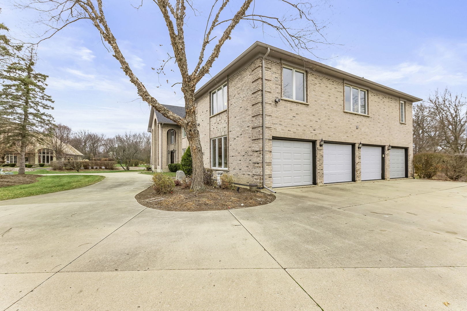 St. Charles, Illinois, 60175, United States, 6 Bedrooms Bedrooms, ,8 BathroomsBathrooms,Residential,For Sale,1940364