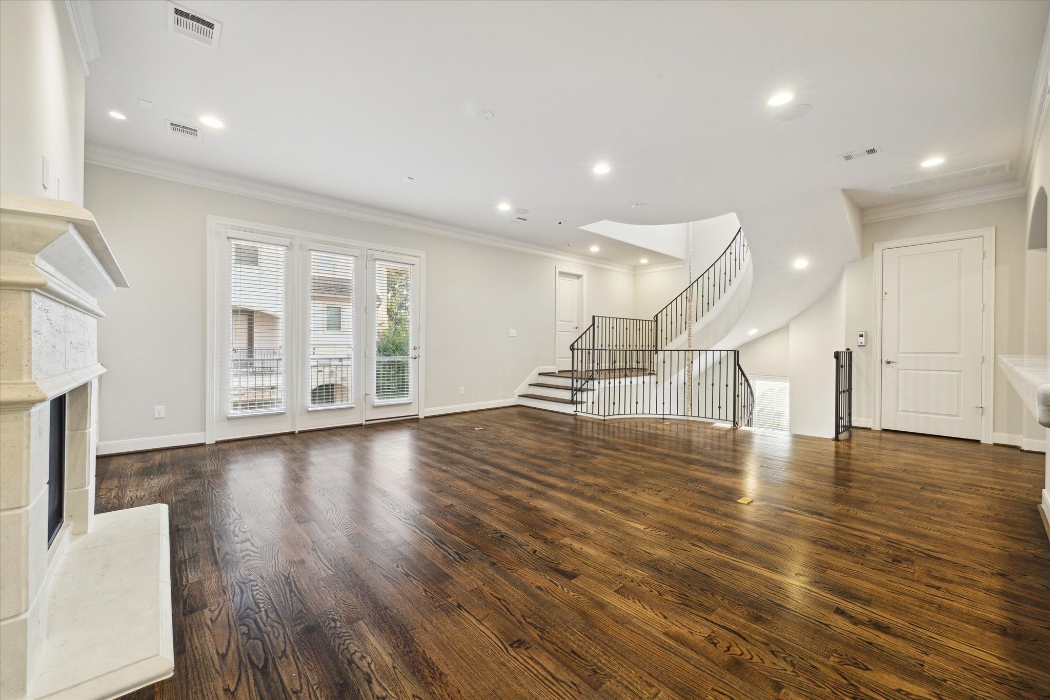  6008 Potomac Park Drive - 物件實景