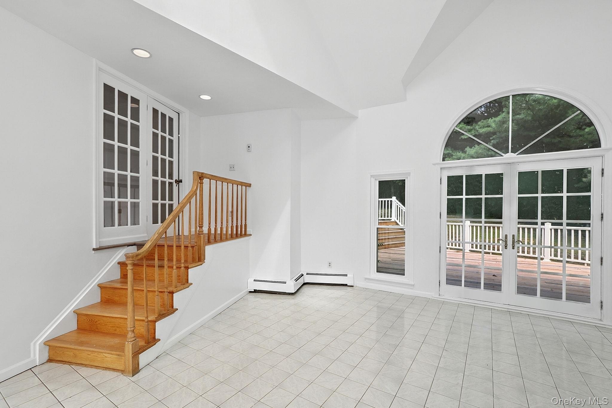 Red Hook, New York, 12571, United States, 5 Bedrooms Bedrooms, ,4 BathroomsBathrooms,Residential,For Sale,1978278