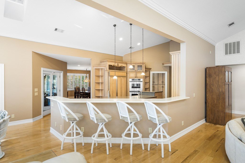 Hiawassee, Georgia, 30546, United States, 3 Bedrooms Bedrooms, ,4 BathroomsBathrooms,Residential,For Sale,1978454