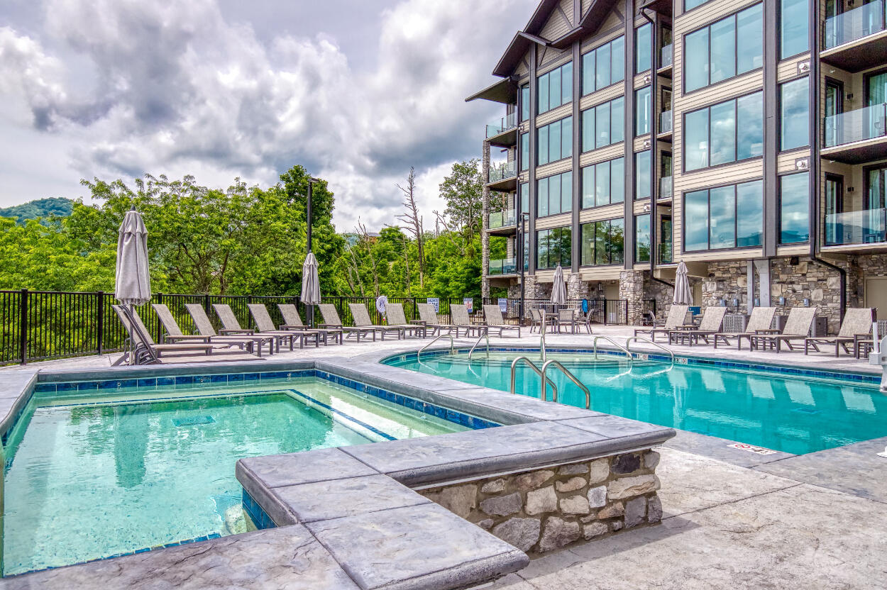 Gatlinburg, Tennessee, 37738, United States, 3 Bedrooms Bedrooms, ,4 BathroomsBathrooms,Residential,For Sale,2027383