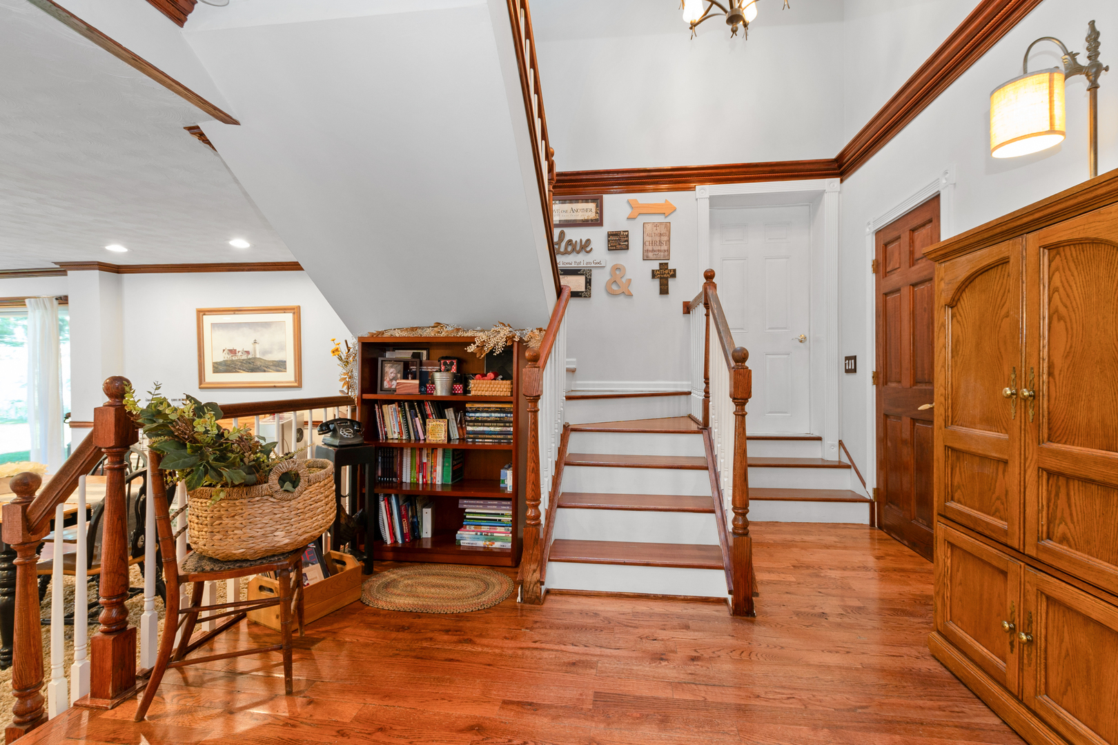 Tinley Park, Illinois, 60487, United States, 6 Bedrooms Bedrooms, ,4 BathroomsBathrooms,Residential,For Sale,1984113