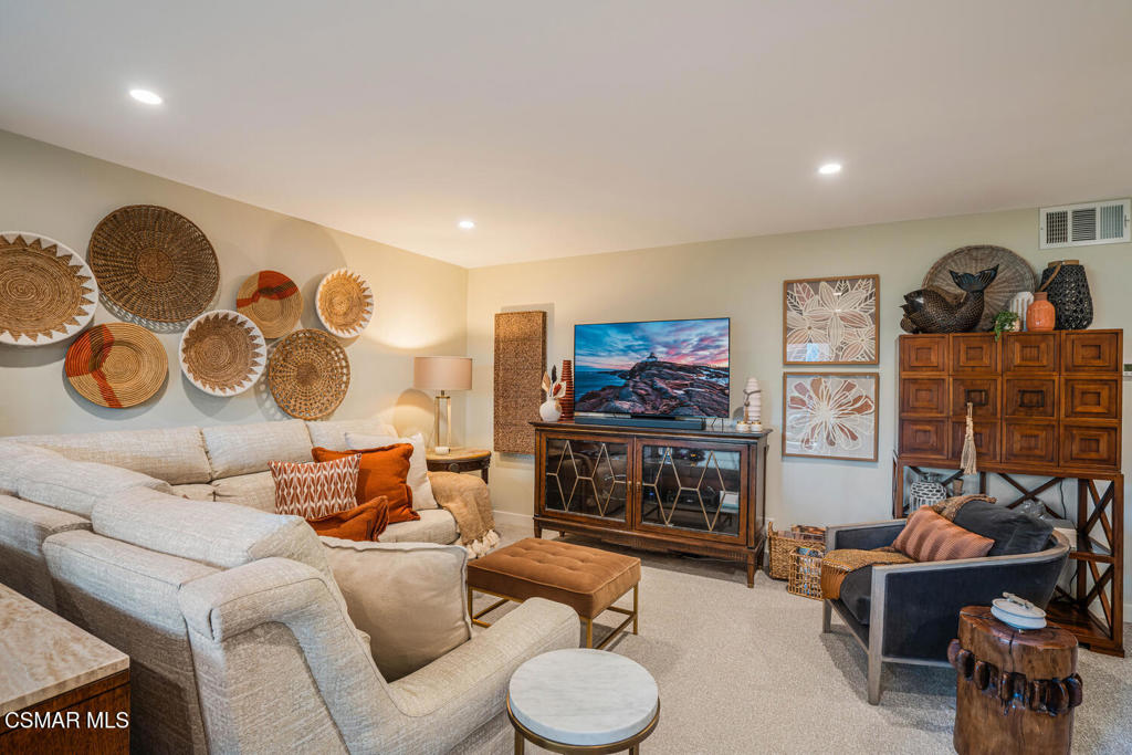 Westlake Village, California, 91361, United States, 1 Bedroom Bedrooms, ,1 BathroomBathrooms,Residential,For Sale,1872470