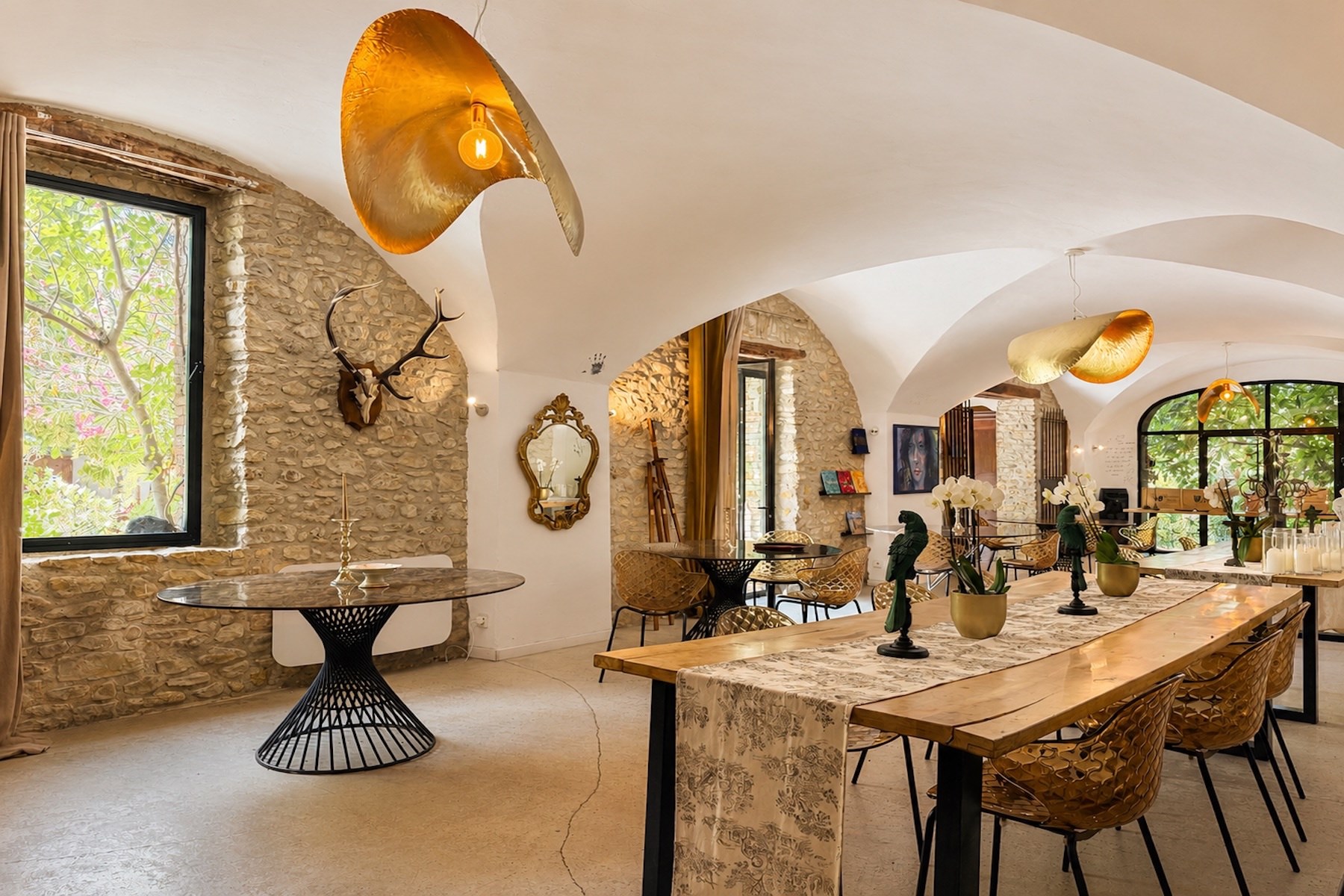  Exceptional Provençal Mas on 4.4 Hectares – Monumental Courtyard, Swimming Pool… - 物件實景