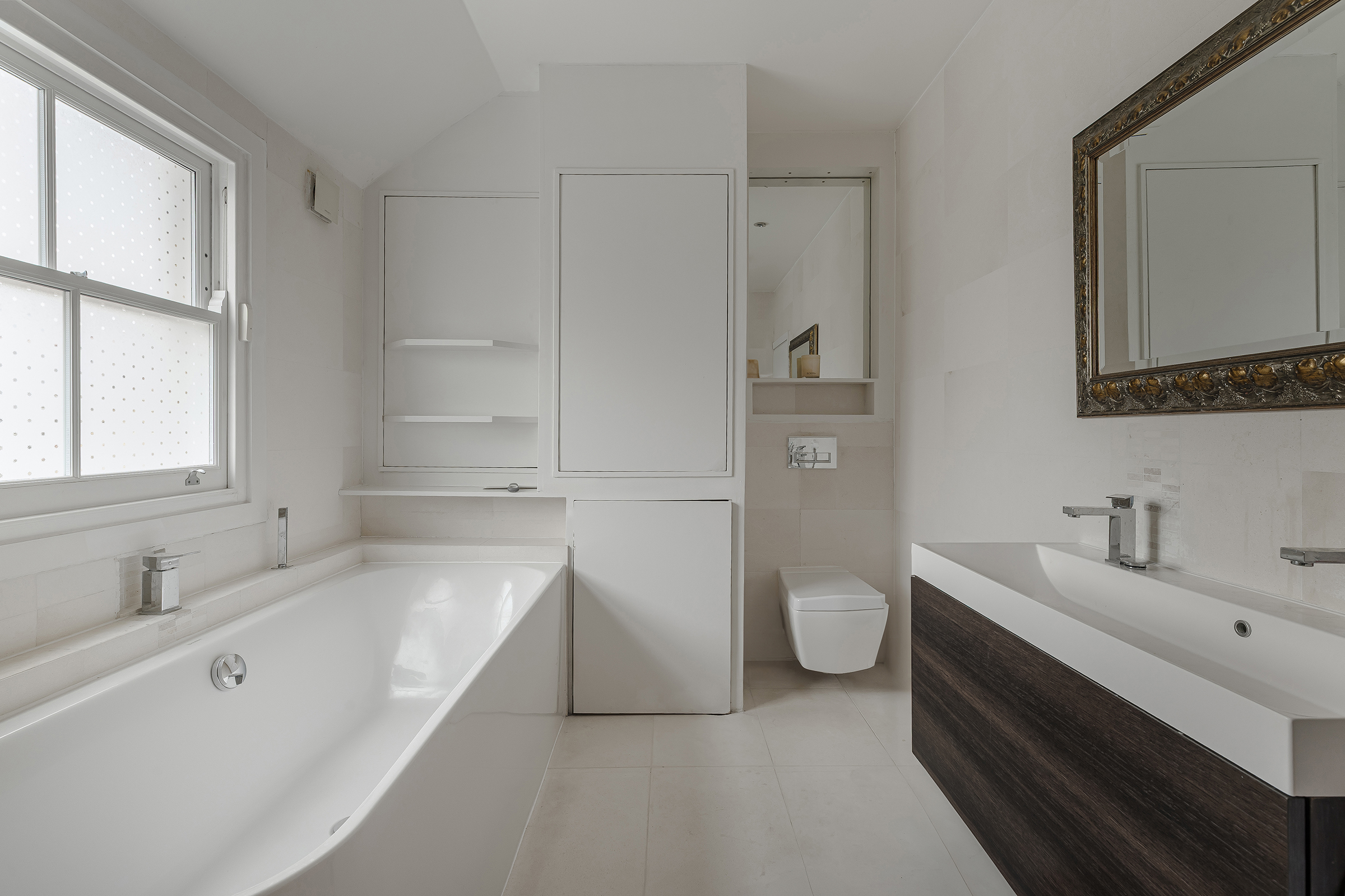 A Family House with Exceptional Volume in the Heart of Chiswick - 物件實景