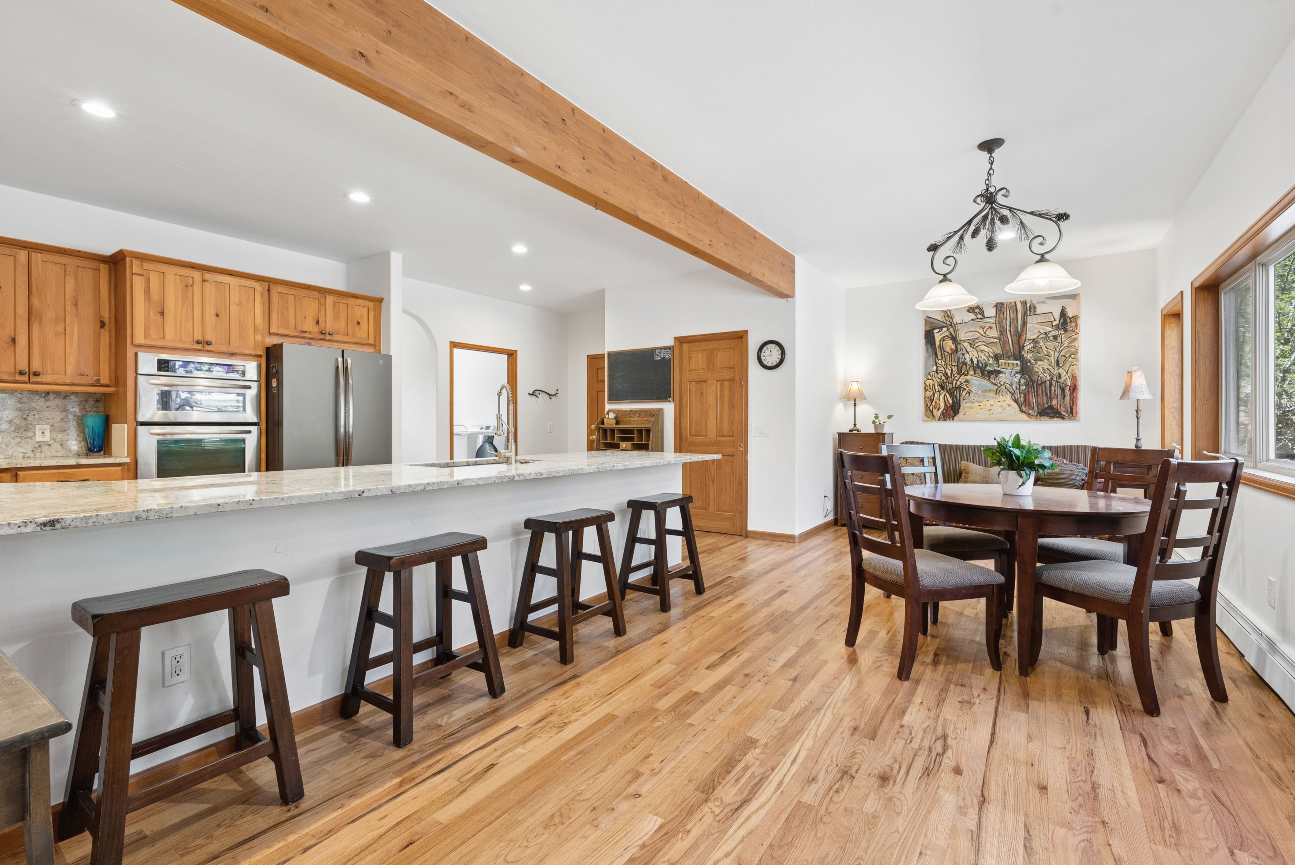  Comfort, Versatility & Evergreen Living - 物件實景