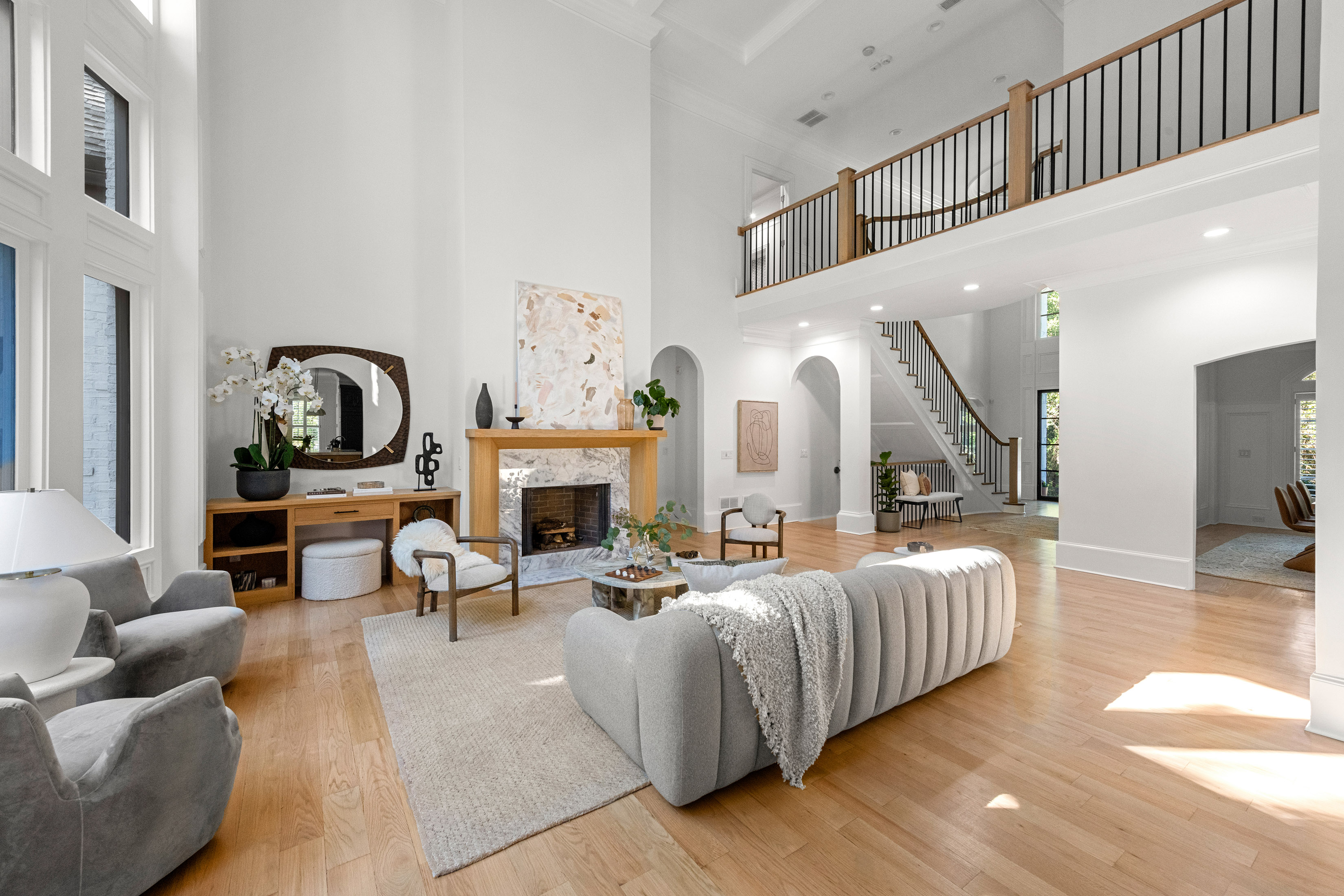  Exceptional Estate Combines Modern Luxury and Timeless Elegance - 物件實景