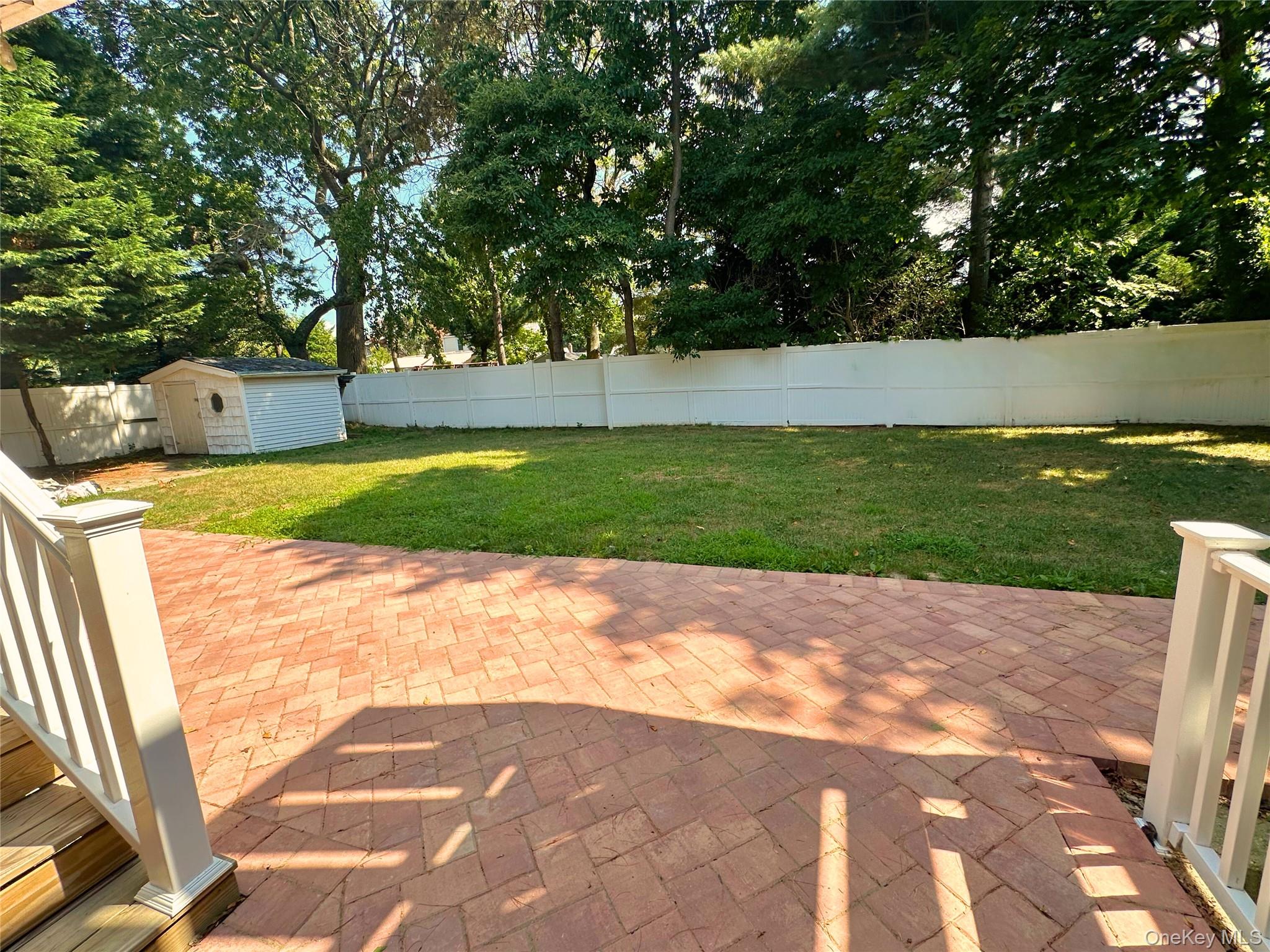Lindenhurst, New York, 11757, United States, 5 Bedrooms Bedrooms, ,3 BathroomsBathrooms,Residential,For Sale,1917845