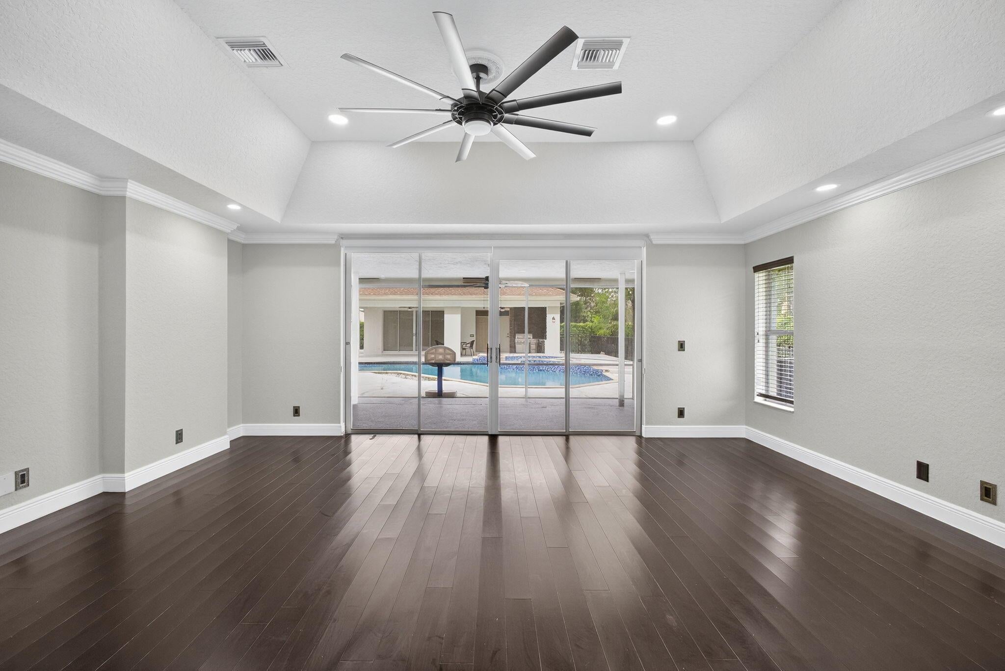 Wellington, Florida, 33414, United States, 5 Bedrooms Bedrooms, ,4 BathroomsBathrooms,Residential,For Sale,1978857