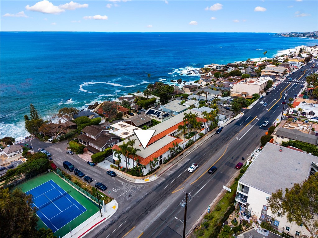 Laguna Beach, California, 92651, United States, 2 Bedrooms Bedrooms, ,3 BathroomsBathrooms,Residential,For Sale,1805517