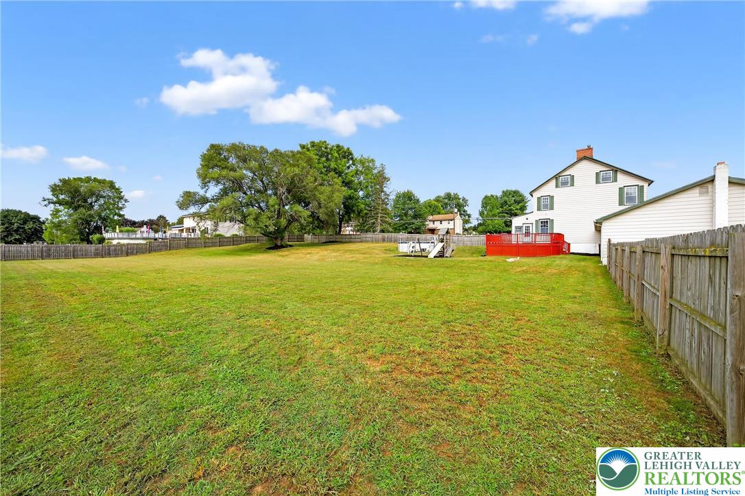 East Allen Twp, Pennsylvania, 18017, United States, 4 Bedrooms Bedrooms, ,2 BathroomsBathrooms,Residential,For Sale,1926367