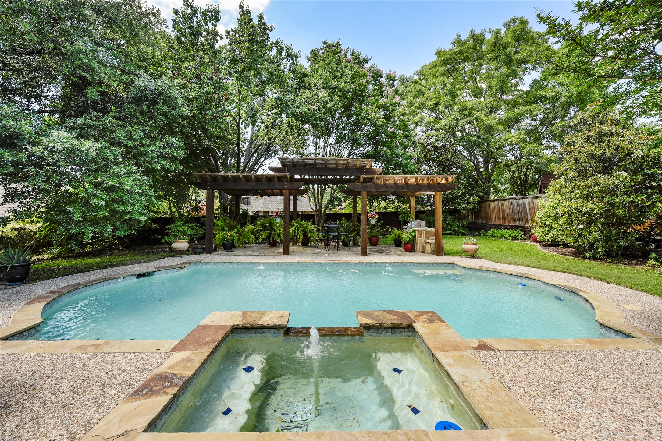 Heath, Texas, 75032, United States, 4 Bedrooms Bedrooms, ,3 BathroomsBathrooms,Residential,For Sale,1829391