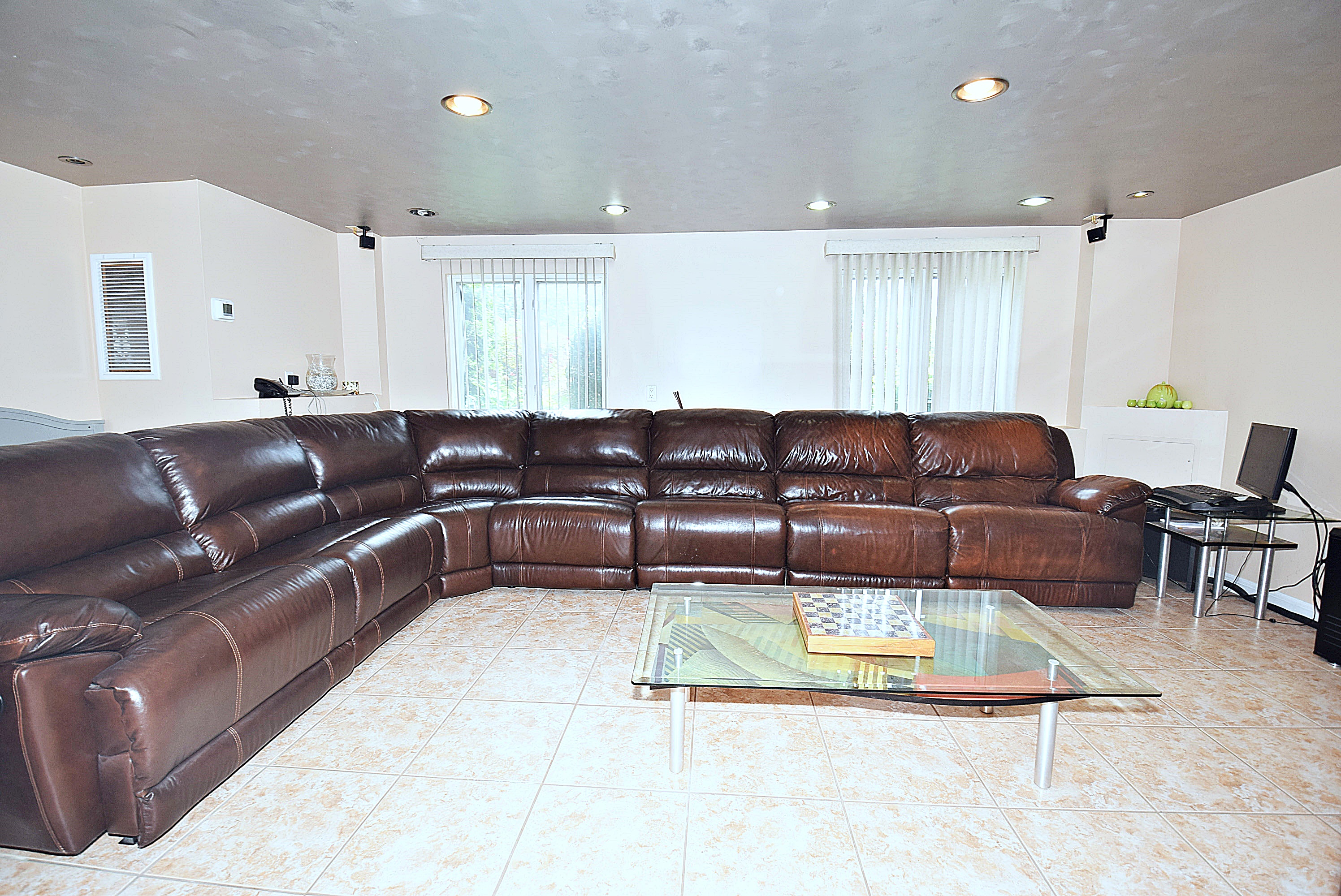 Wheatley Heights, New York, 11798, United States, 5 Bedrooms Bedrooms, ,2 BathroomsBathrooms,Residential,For Sale,1892743