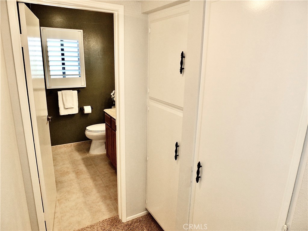 Signal Hill, California, 90755, United States, 2 Bedrooms Bedrooms, ,1 BathroomBathrooms,Residential,For Sale,1970804