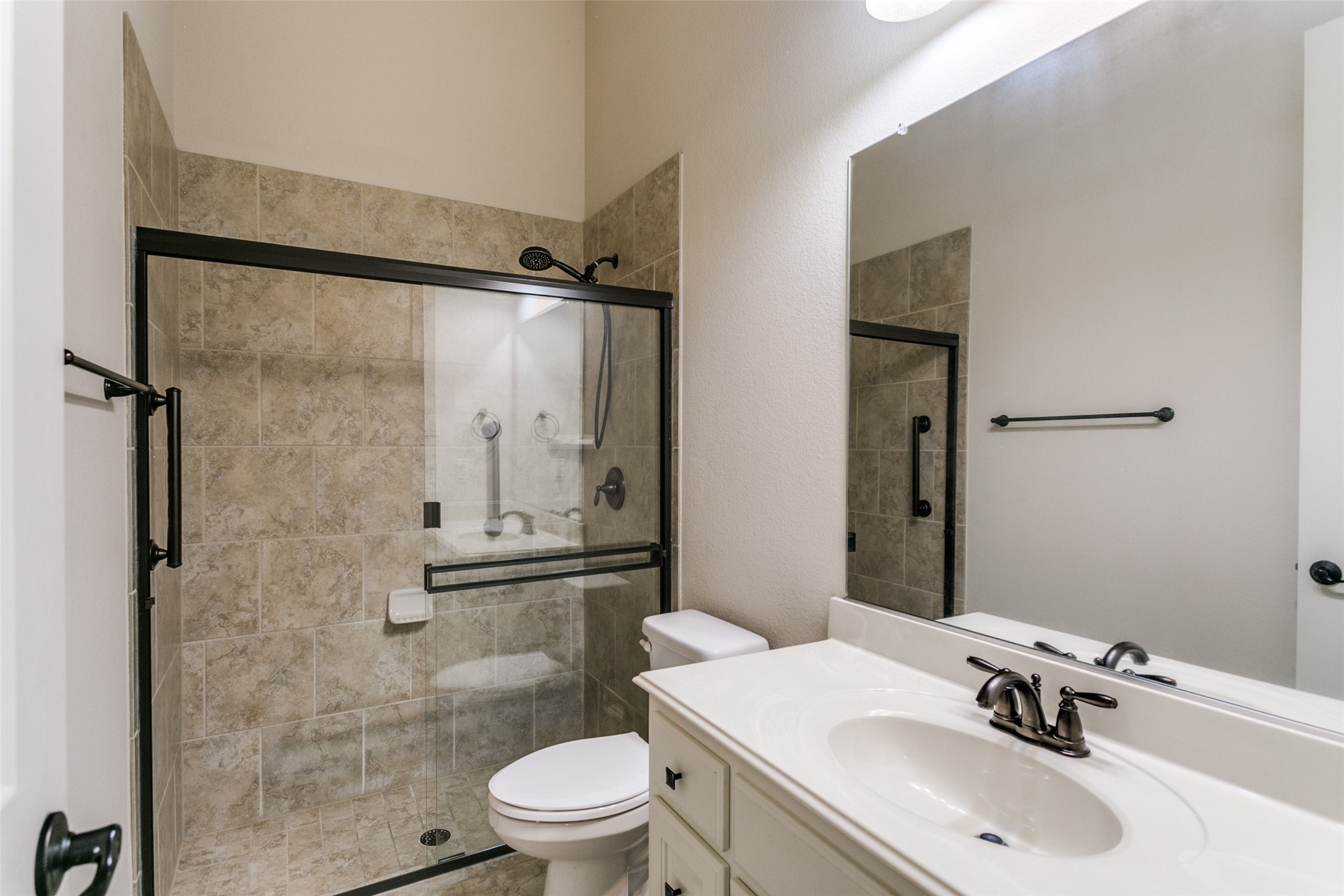 McKinney, Texas, 75070, United States, 3 Bedrooms Bedrooms, ,4 BathroomsBathrooms,Residential,For Sale,1804069