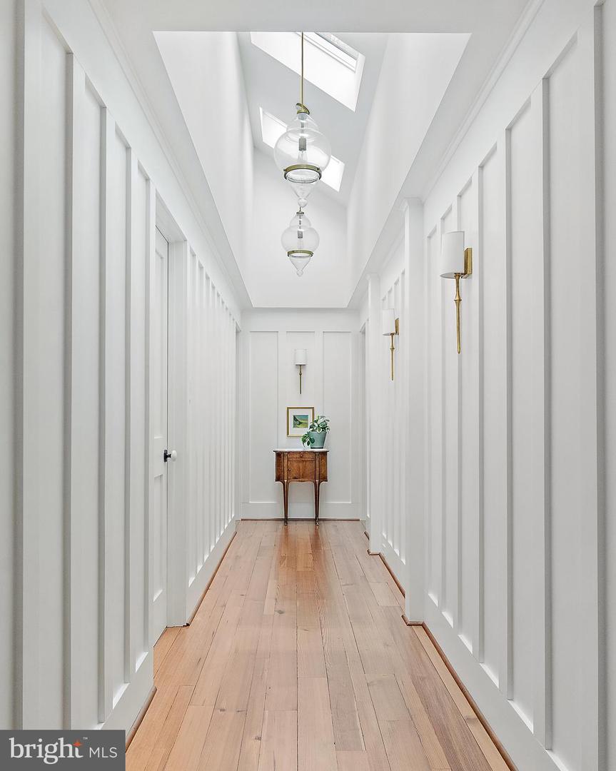 Annapolis, Maryland, 21403, United States, 5 Bedrooms Bedrooms, ,4 BathroomsBathrooms,Residential,For Sale,1895368