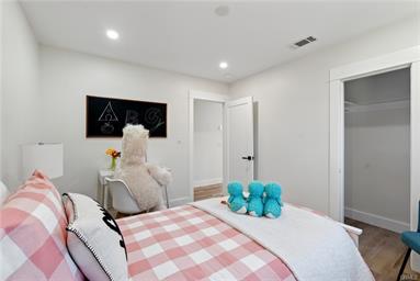 Los Angeles, California, 90008, United States, 6 Bedrooms Bedrooms, ,4 BathroomsBathrooms,Residential,For Sale,2005417