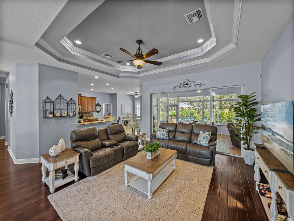 Lakeland, Florida, 33813, United States, 4 Bedrooms Bedrooms, ,3 BathroomsBathrooms,Residential,For Sale,1805132