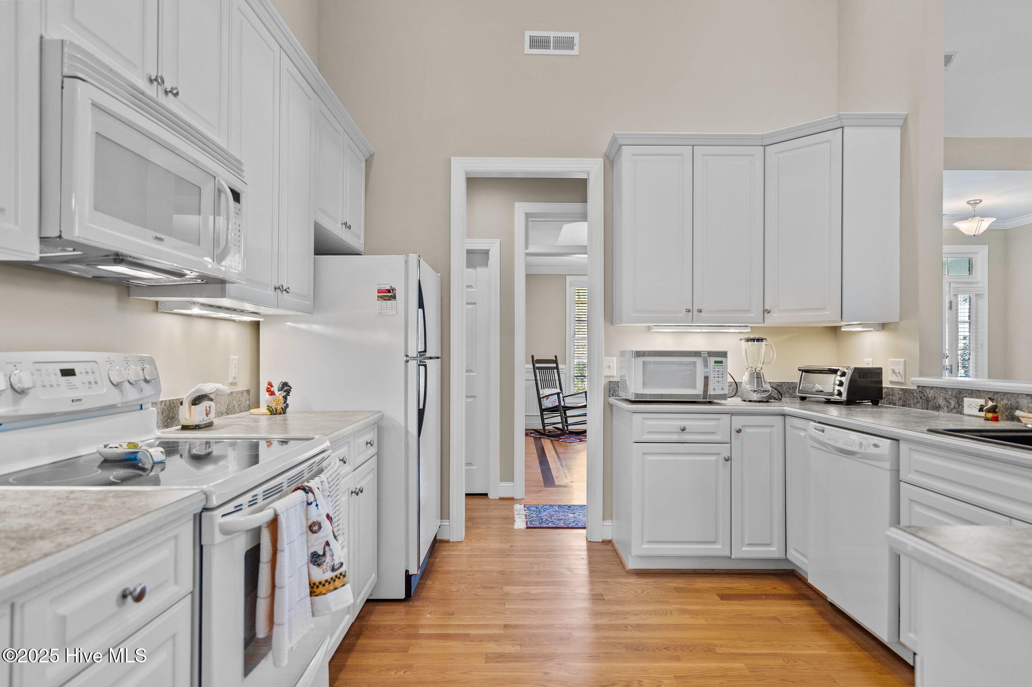 Wilmington, North Carolina, 28409, United States, 2 Bedrooms Bedrooms, ,2 BathroomsBathrooms,Residential,For Sale,1982803