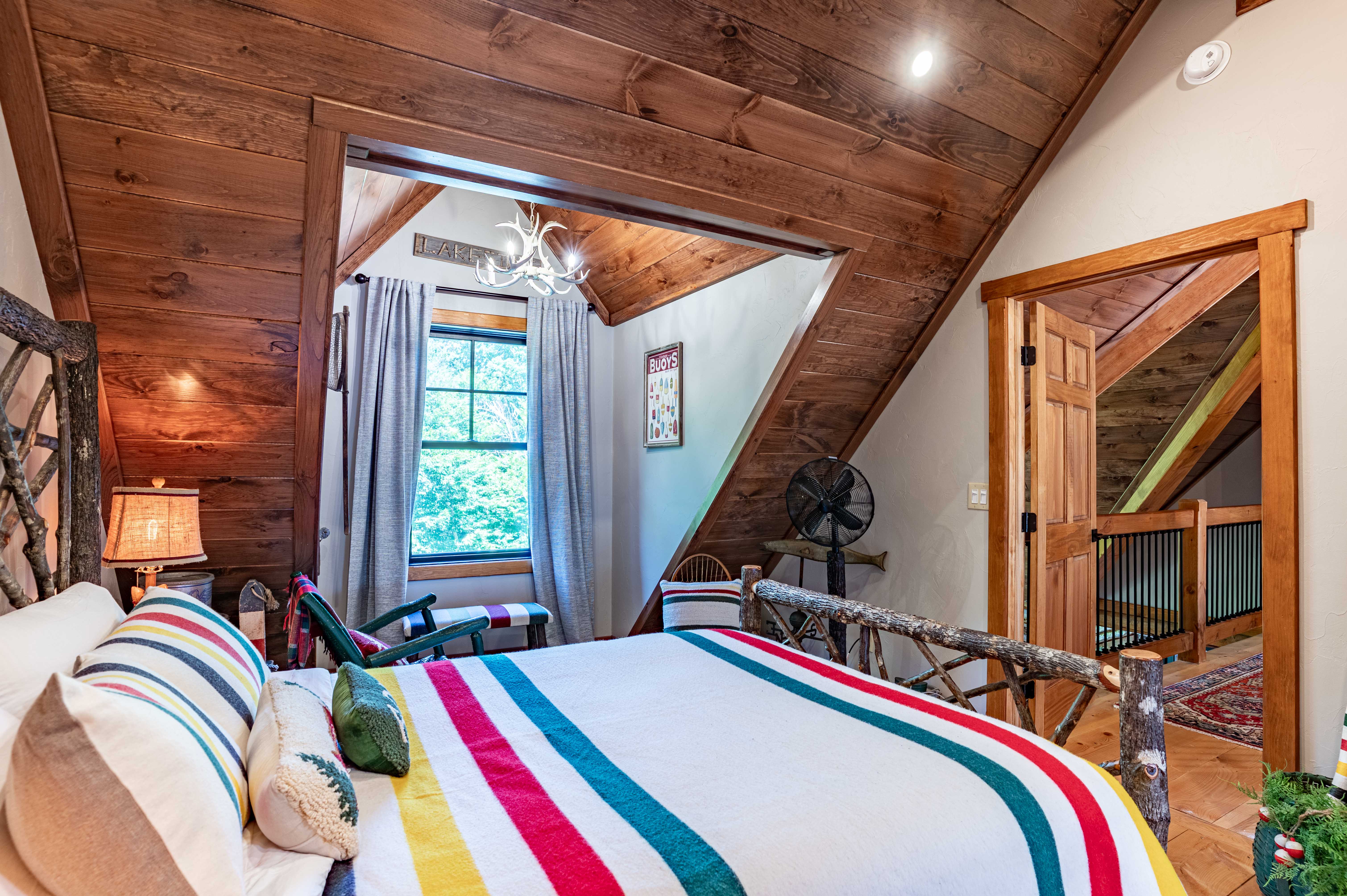  Log Cabin with Flair - 物件實景