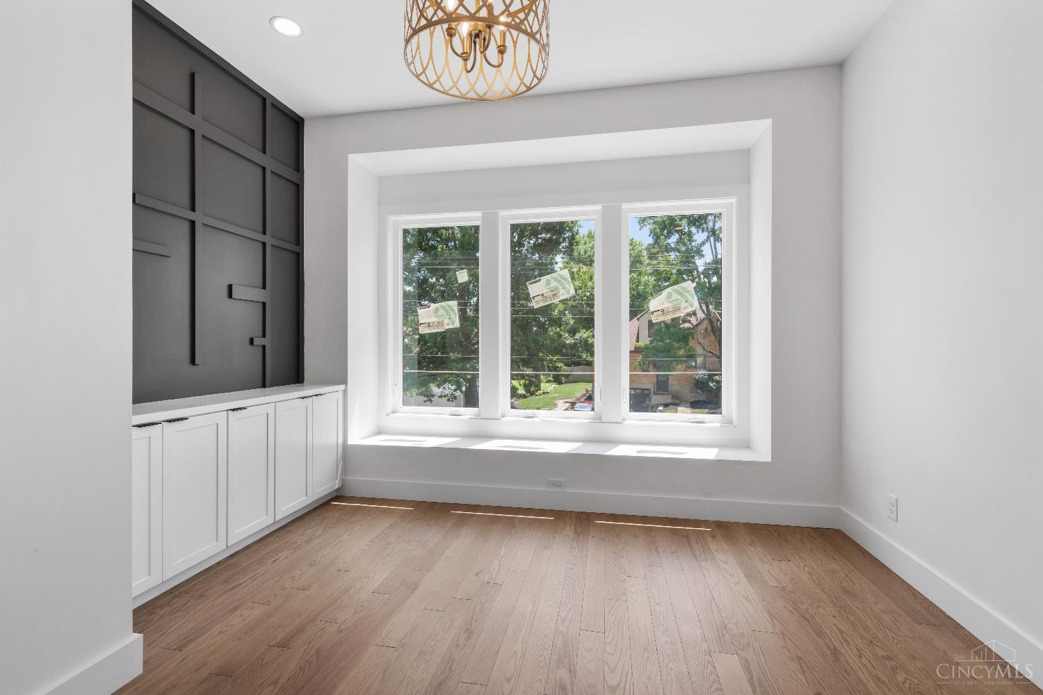 Cincinnati, Ohio, 45209, United States, 3 Bedrooms Bedrooms, ,3 BathroomsBathrooms,Residential,For Sale,1916921