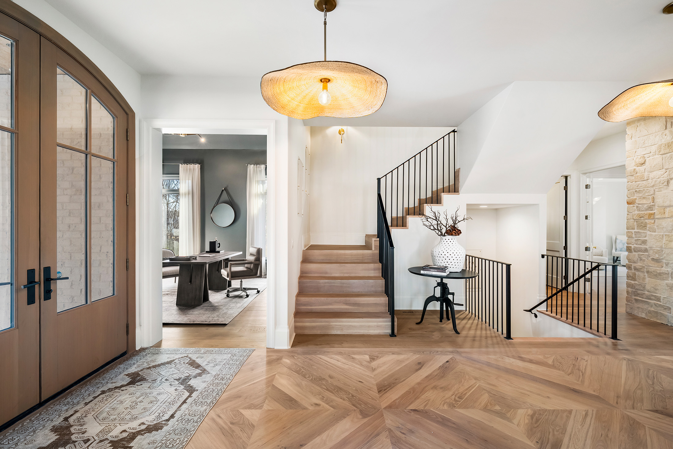  Timeless Craftsmanship in Gated Estate on Over Two Private Acres - 物件實景