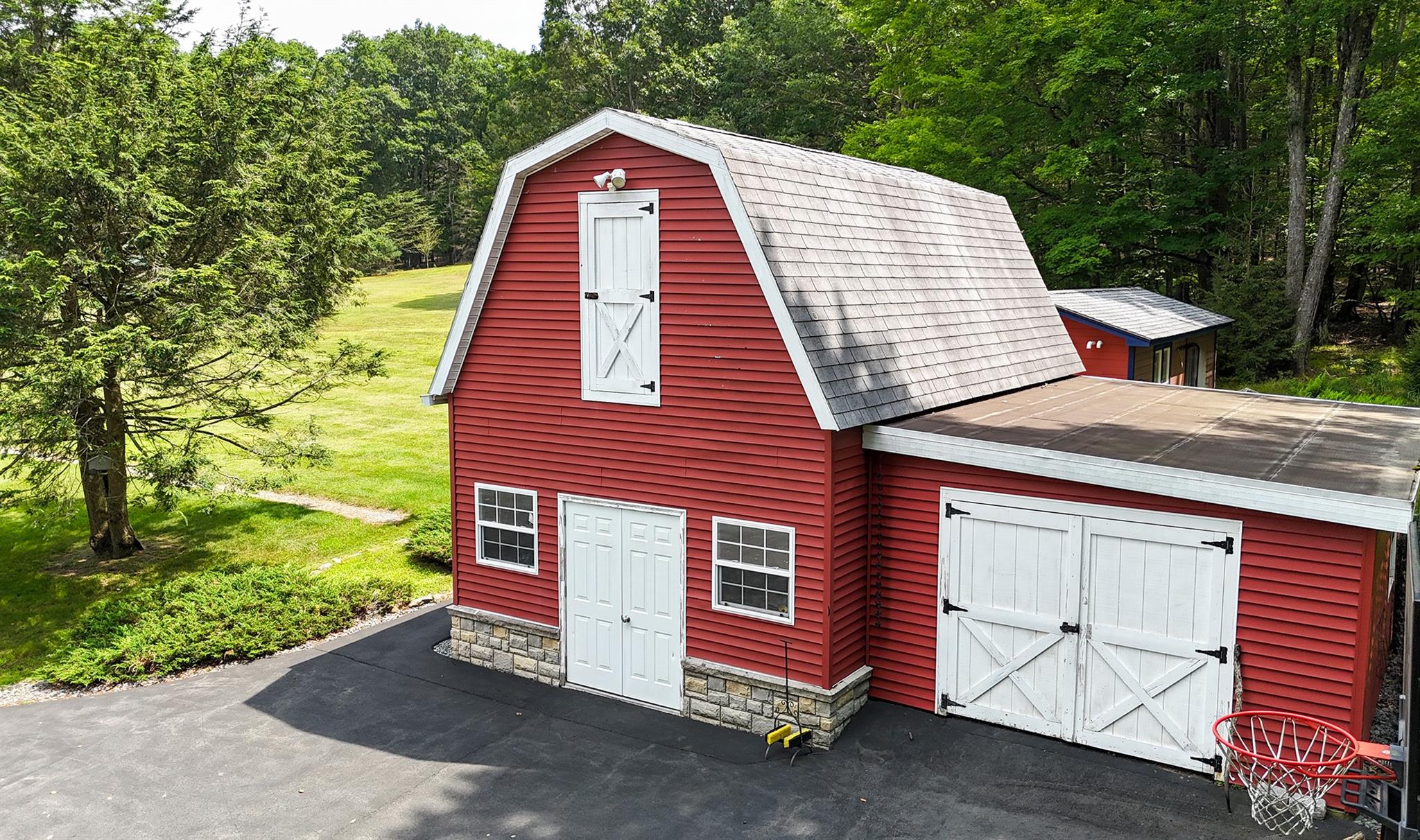 Fallsburg, New York, 12779, United States, 4 Bedrooms Bedrooms, ,2 BathroomsBathrooms,Residential,For Sale,1908547