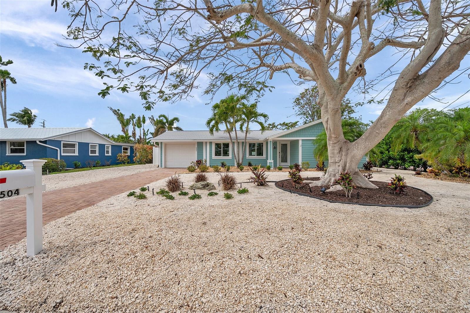 HOLMES BEACH, Florida, 34217, United States, 3 Bedrooms Bedrooms, ,2 BathroomsBathrooms,Residential,For Sale,1763244