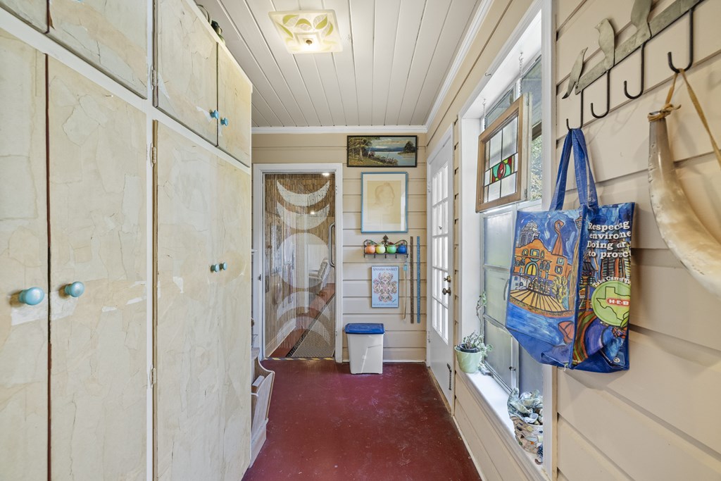 Kerrville, Texas, 78028, United States, 3 Bedrooms Bedrooms, ,2 BathroomsBathrooms,Residential,For Sale,1935754